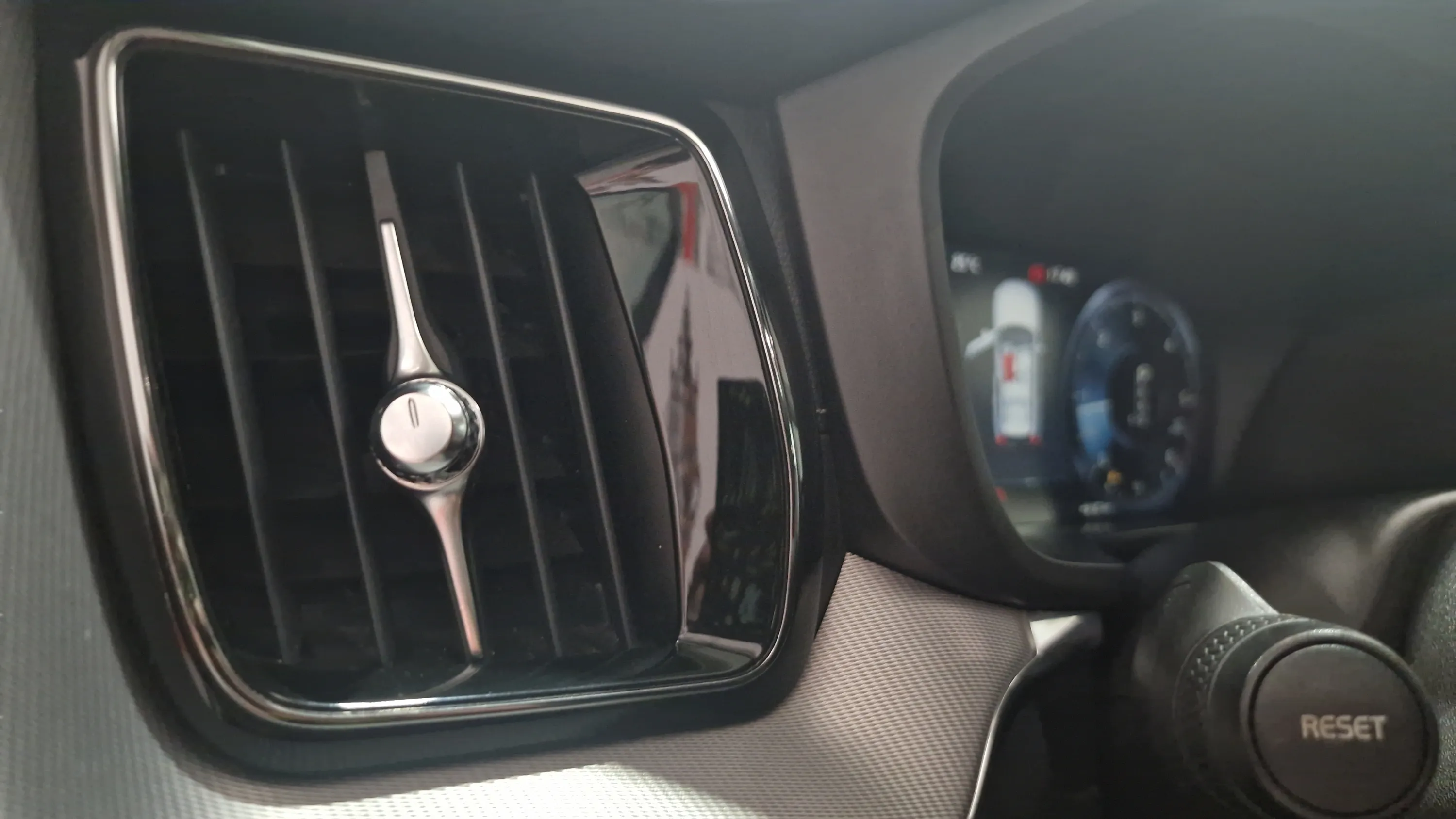 Volvo XC60 2.0 D4 AWD Inscription - foto 32