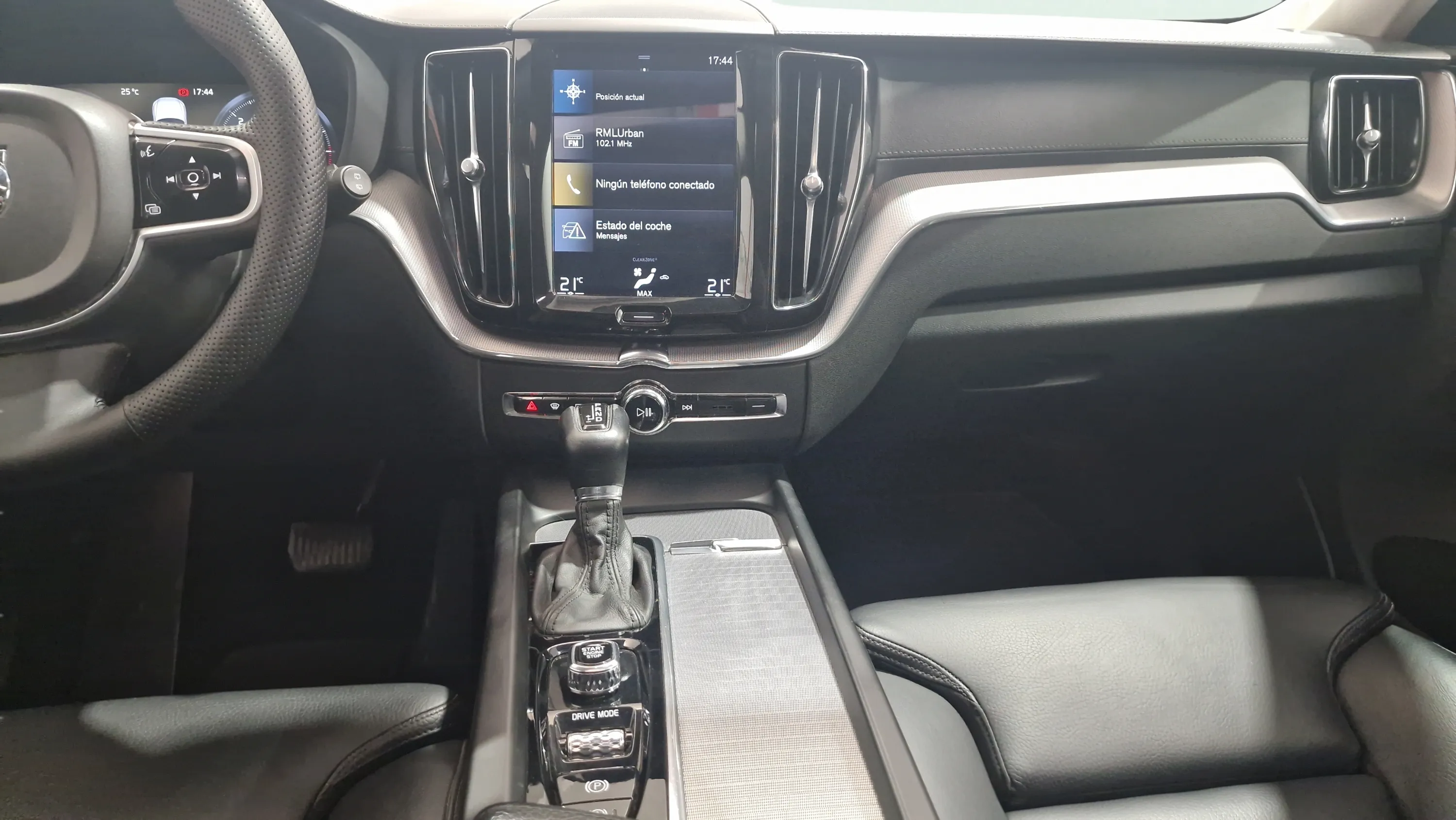 Volvo XC60 2.0 D4 AWD Inscription - foto 8