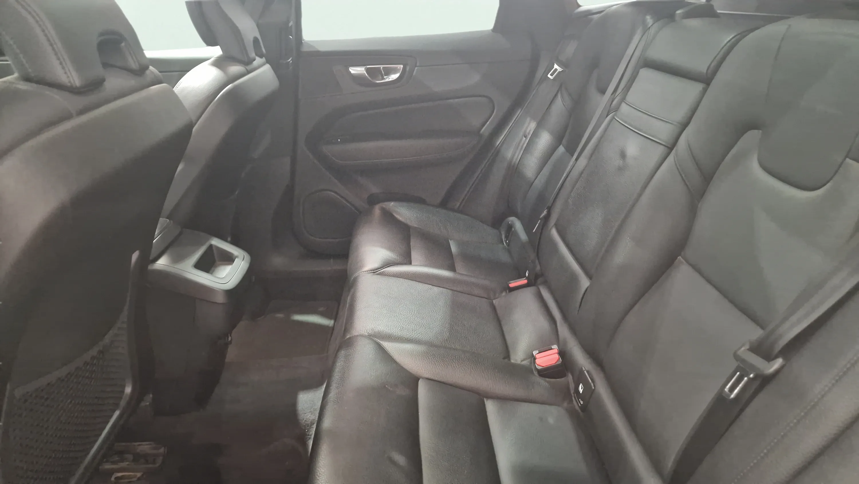 Volvo XC60 2.0 D4 AWD Inscription - foto 11