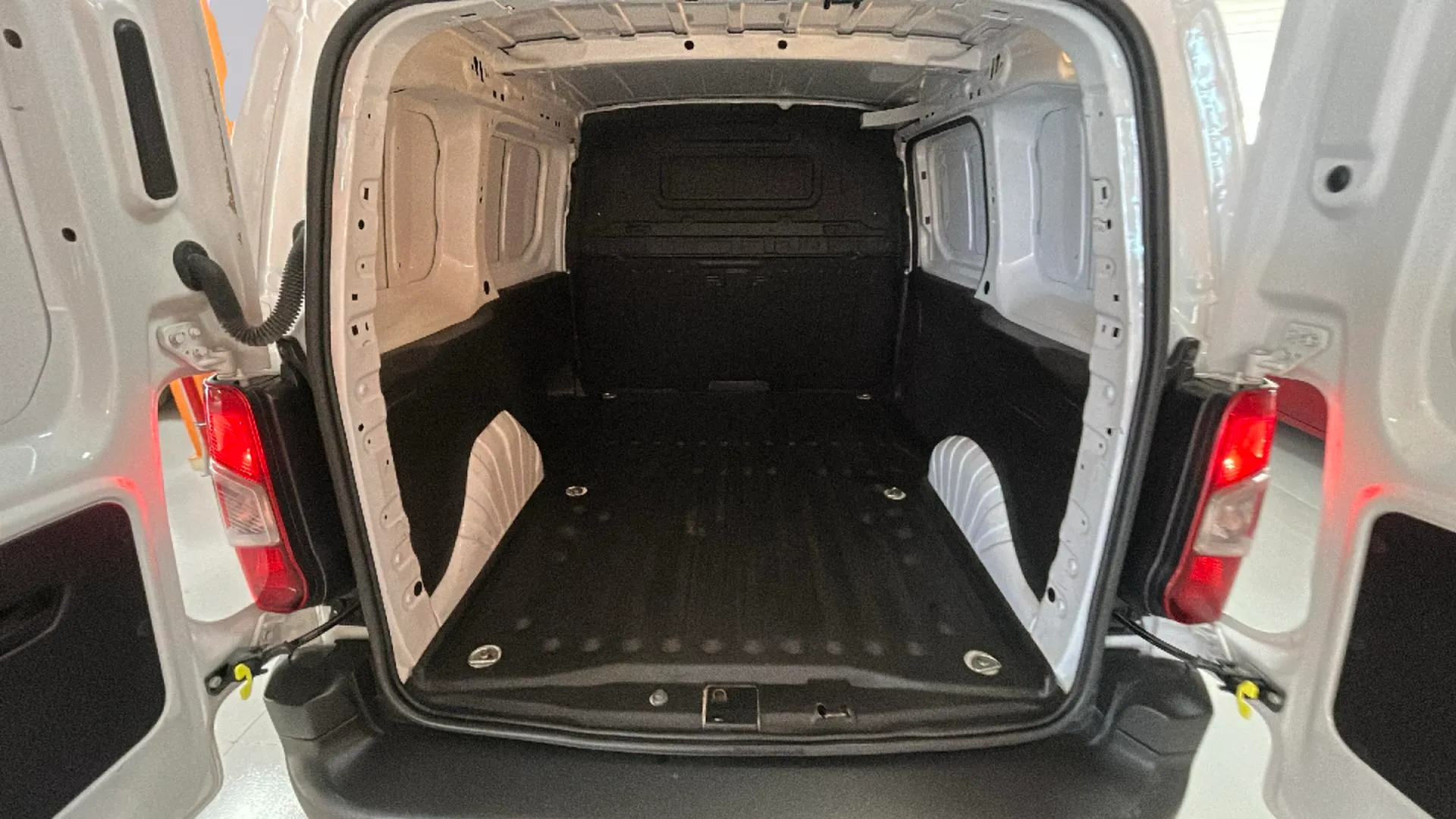 Peugeot Partner Standard 1000kg BlueHDi - foto 15