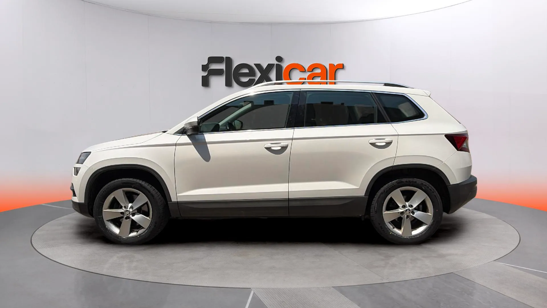 Škoda Karoq 2.0 TDI DSG 4x4 Ambition - foto 4