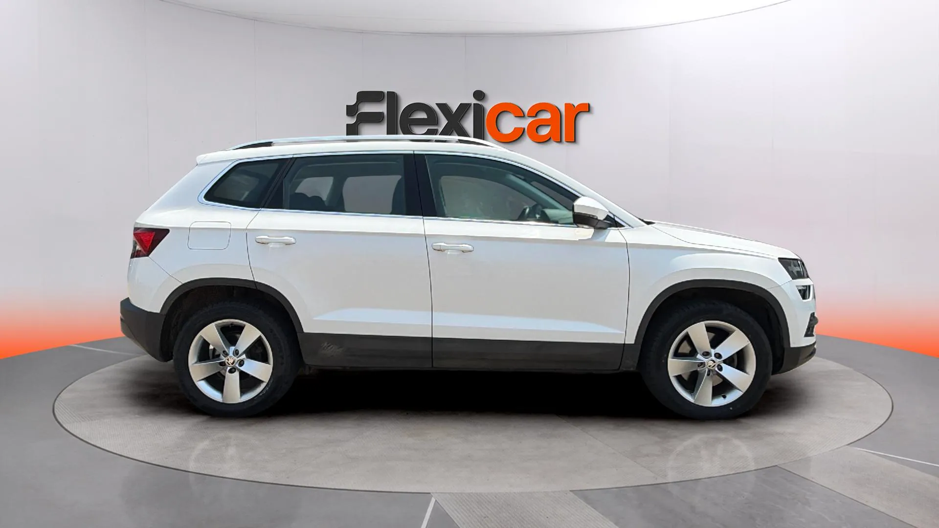Škoda Karoq 2.0 TDI DSG 4x4 Ambition - foto 2