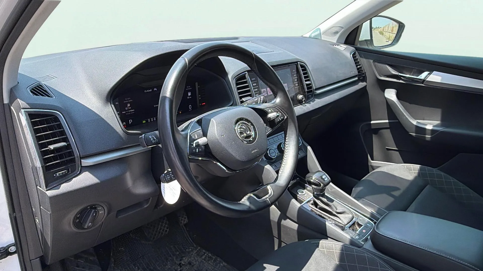Škoda Karoq 2.0 TDI DSG 4x4 Ambition - foto 8