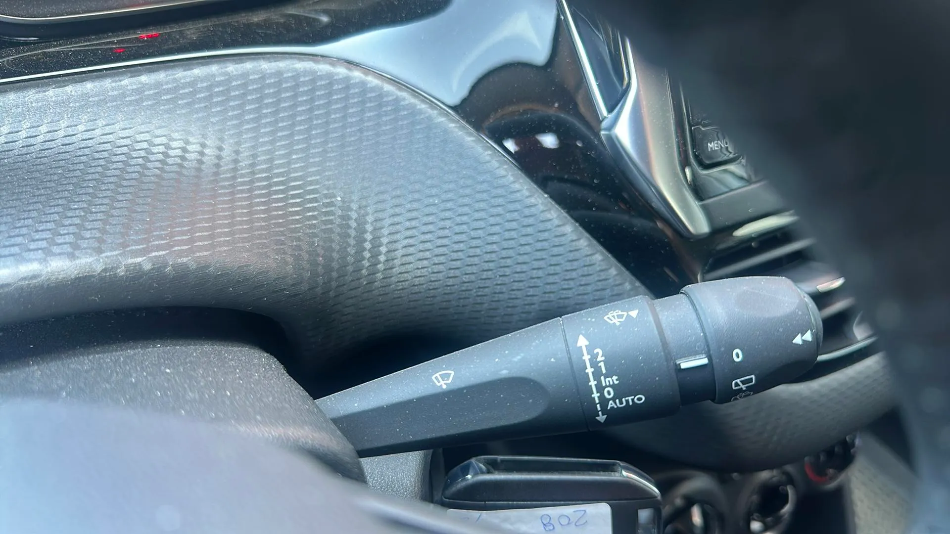 Peugeot 208 Signature BlueHDi - foto 21