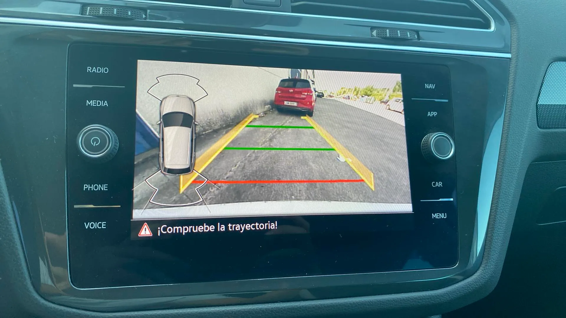 Volkswagen Tiguan Urban Sport 2.0 TDI DSG - foto 18