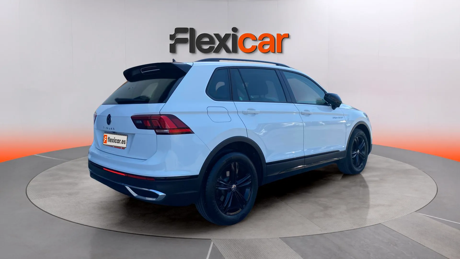 Volkswagen Tiguan Urban Sport 2.0 TDI DSG - foto 6