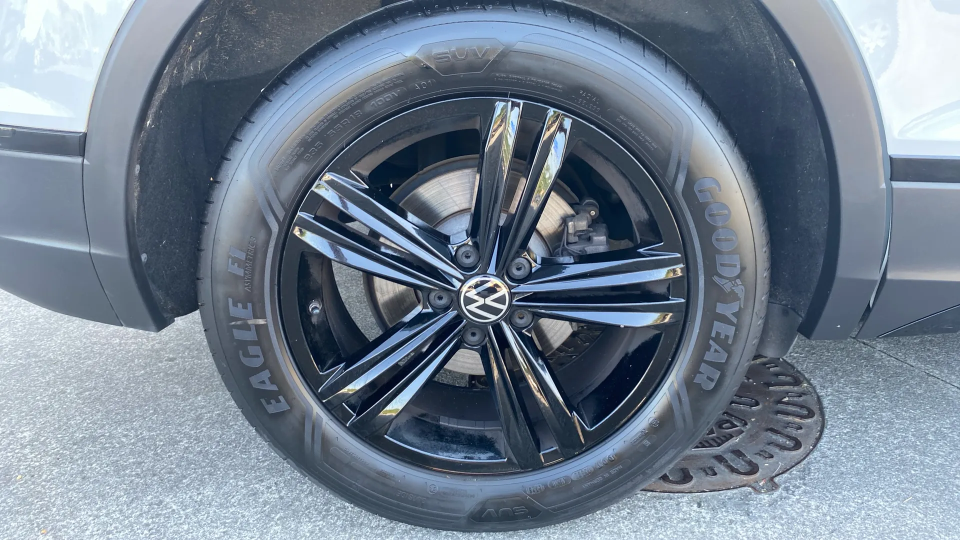 Volkswagen Tiguan Urban Sport 2.0 TDI DSG - foto 29