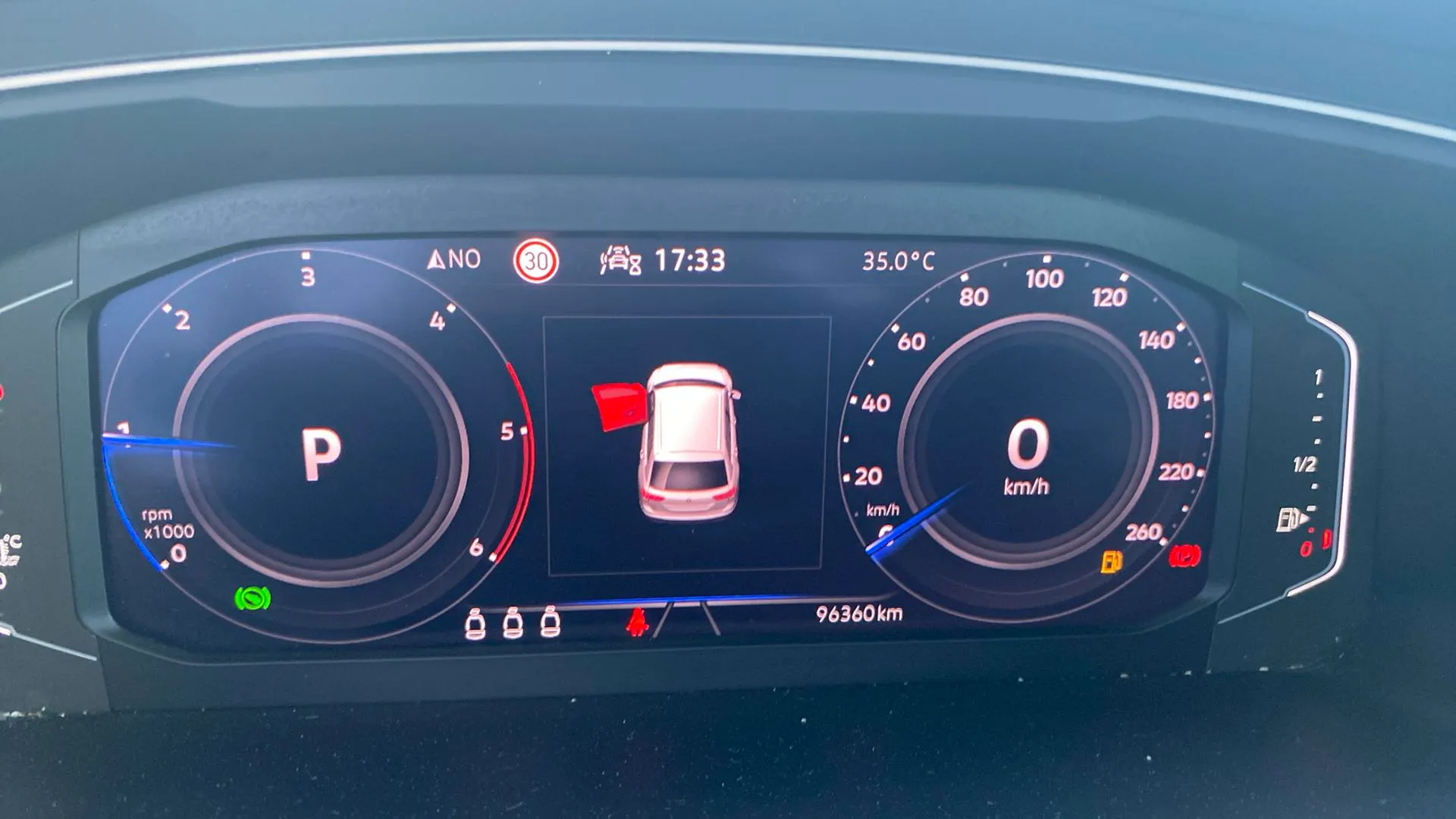 Volkswagen Tiguan Urban Sport 2.0 TDI DSG - foto 17