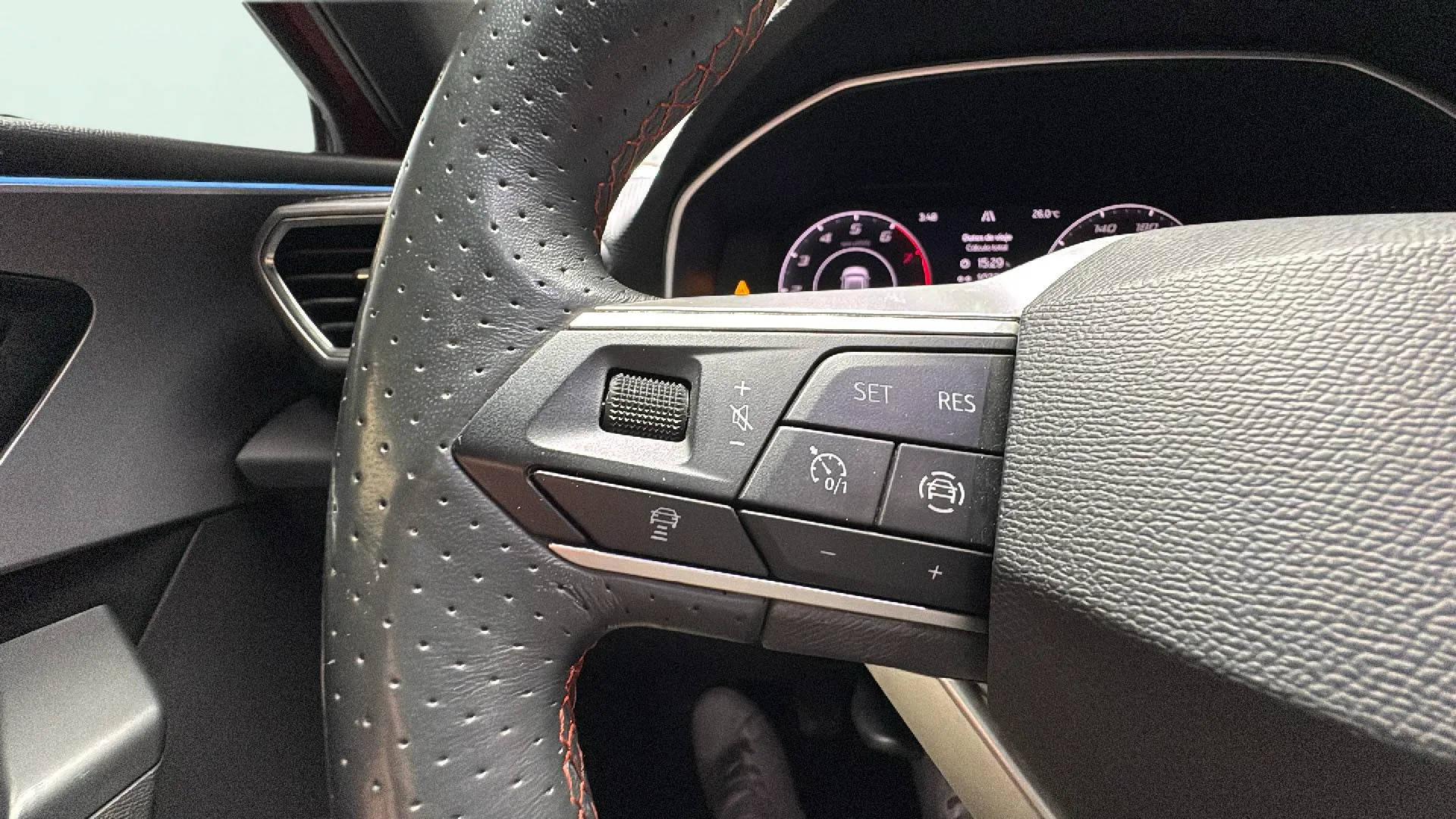 SEAT León 1.0 TSI FR 25 Aniversario - foto 16
