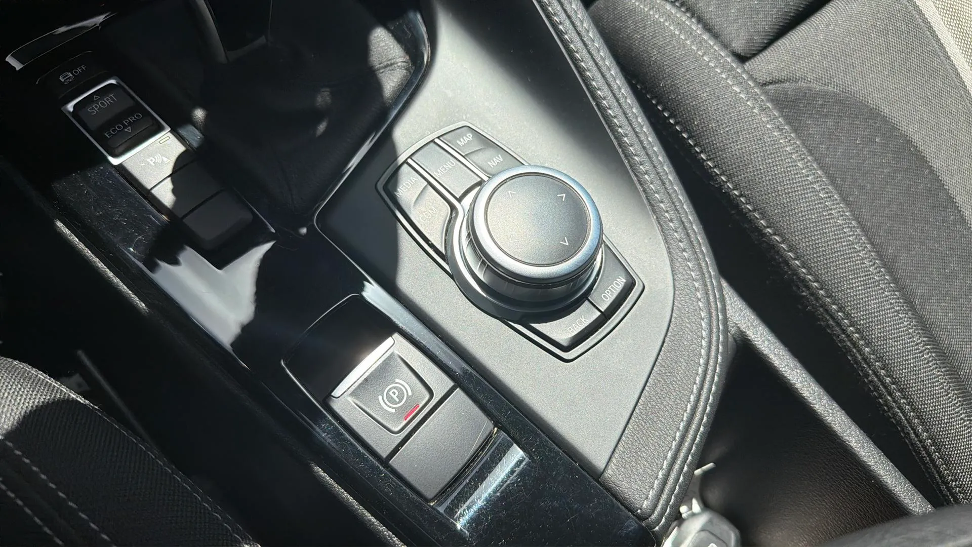 BMW X2 sDrive18i - foto 18