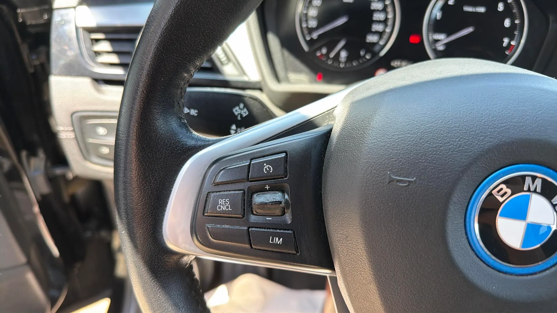 BMW X2 xDrive25e - foto 19