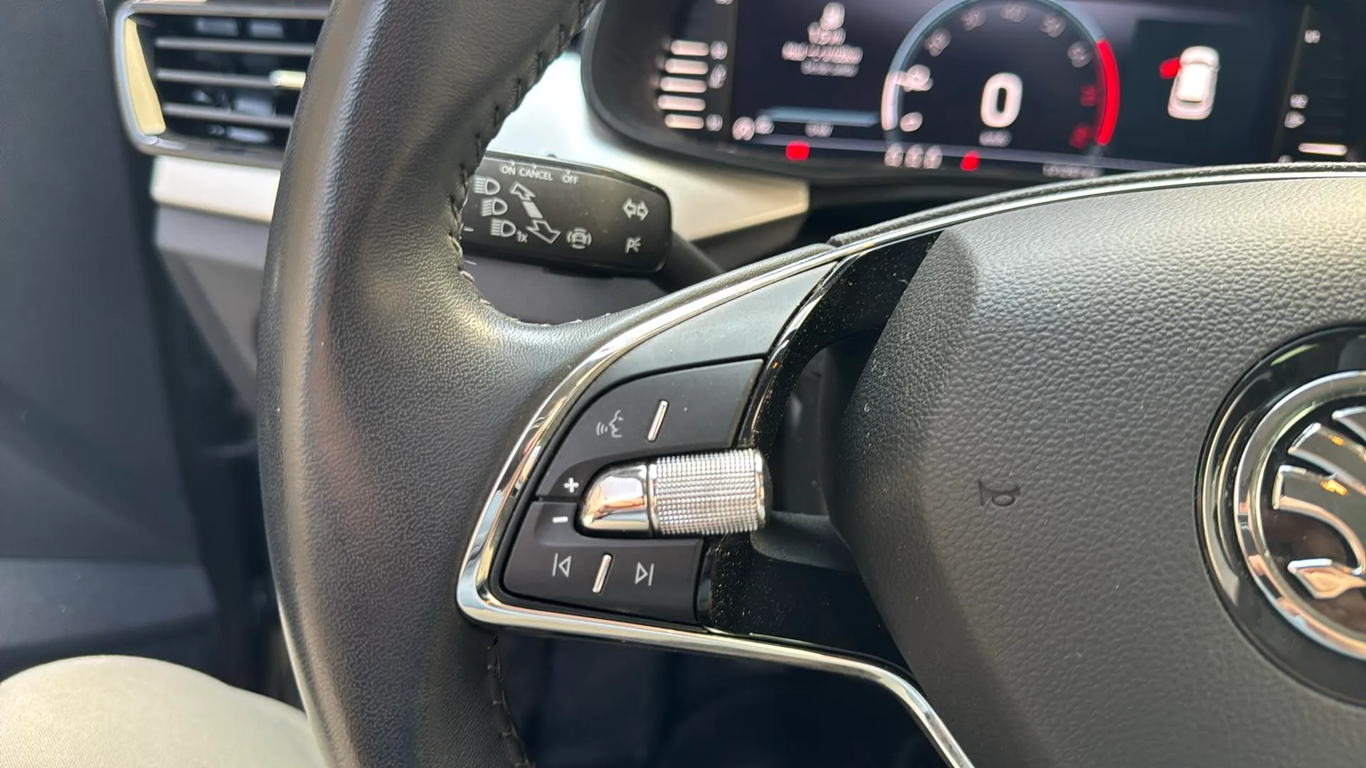 Škoda Kamiq 1.0 TSI Ambition - foto 14