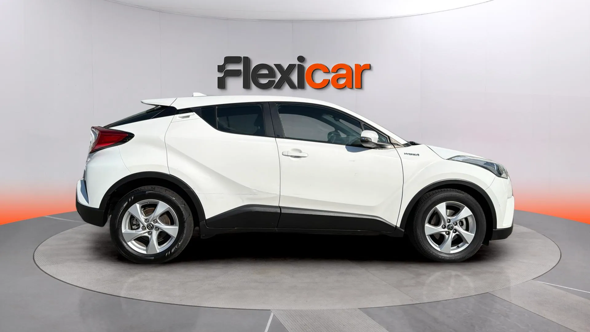 Toyota C-HR 1.8 125H Active - foto 2