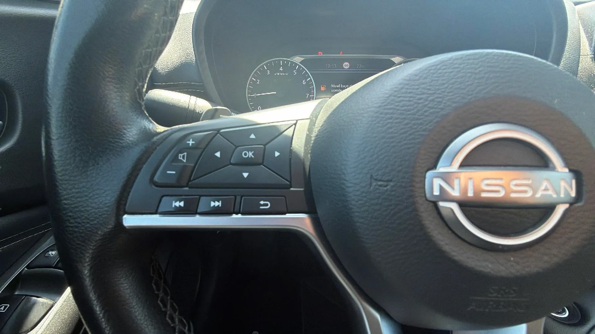 Nissan Juke DIG-T DCT Tekna - foto 13