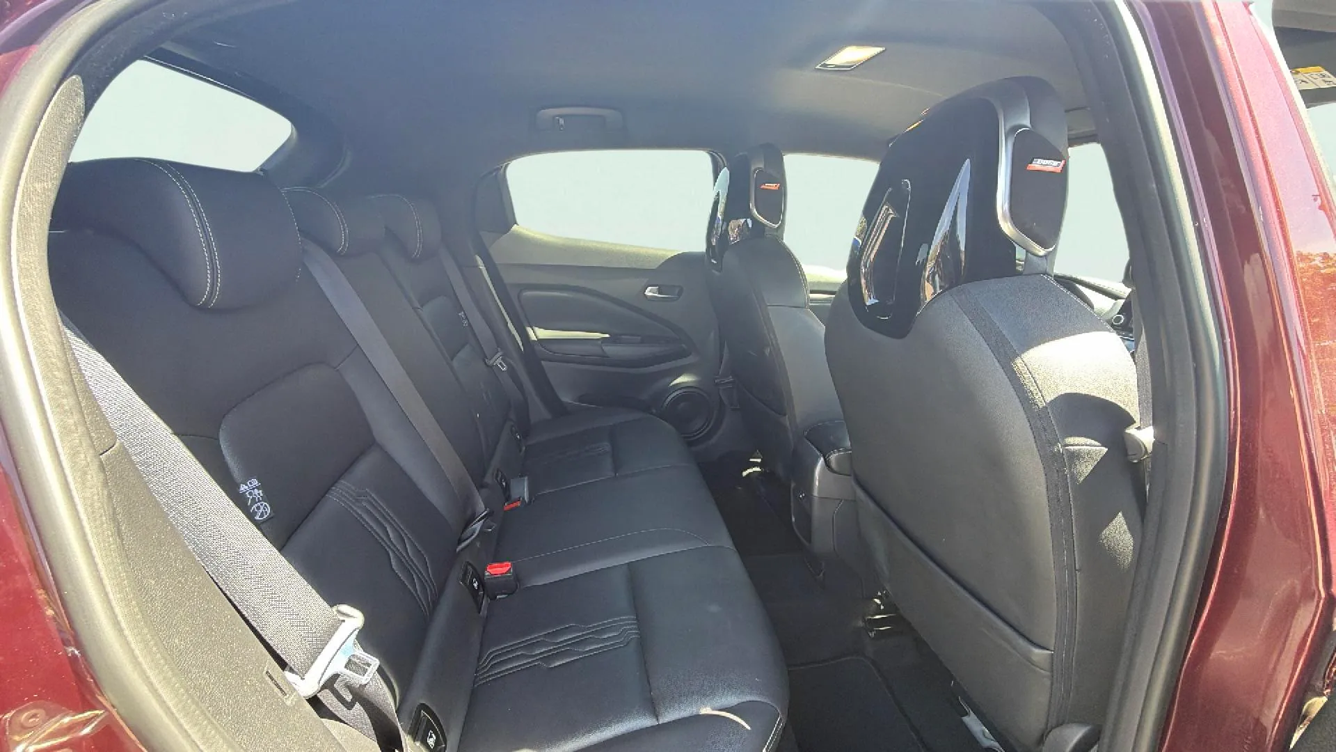Nissan Juke DIG-T DCT Tekna - foto 18