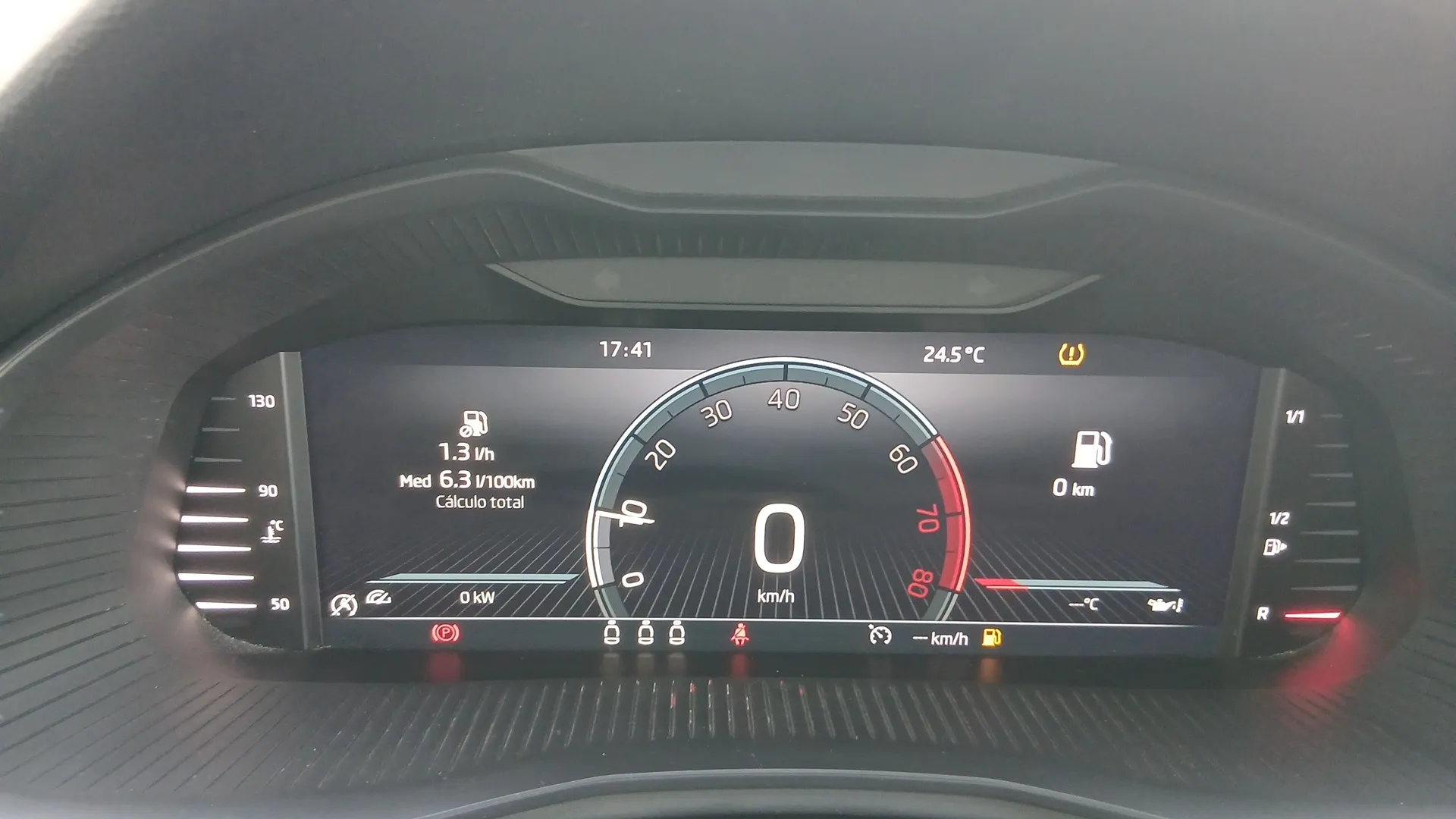 Škoda Kamiq 1.0 TSI Emotion - foto 9