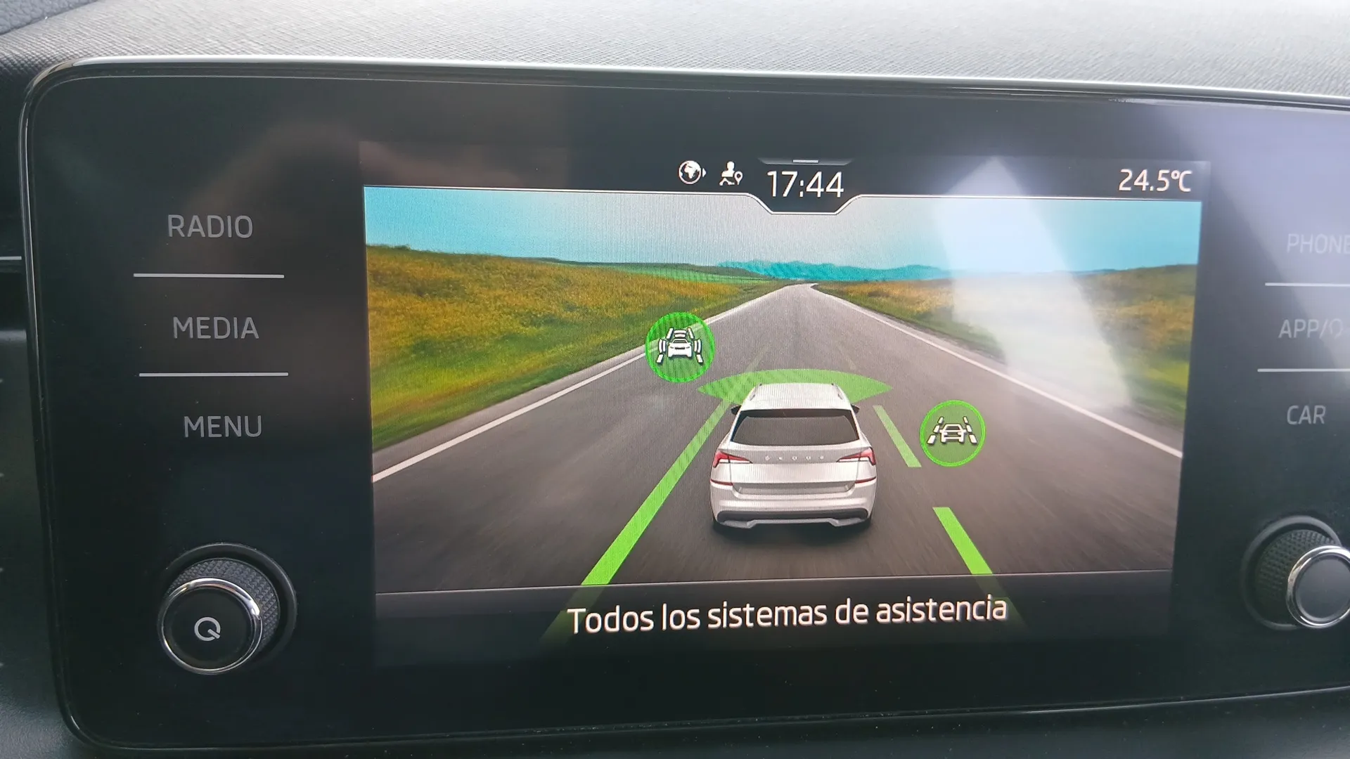 Škoda Kamiq 1.0 TSI Emotion - foto 23