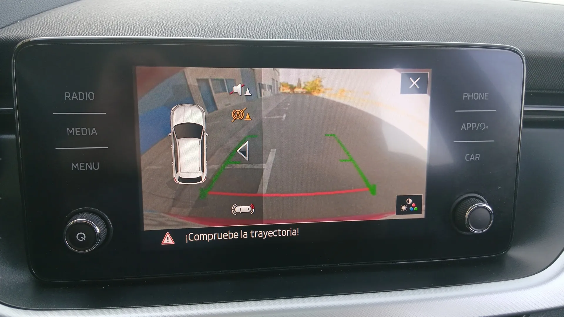 Škoda Kamiq 1.0 TSI Emotion - foto 19
