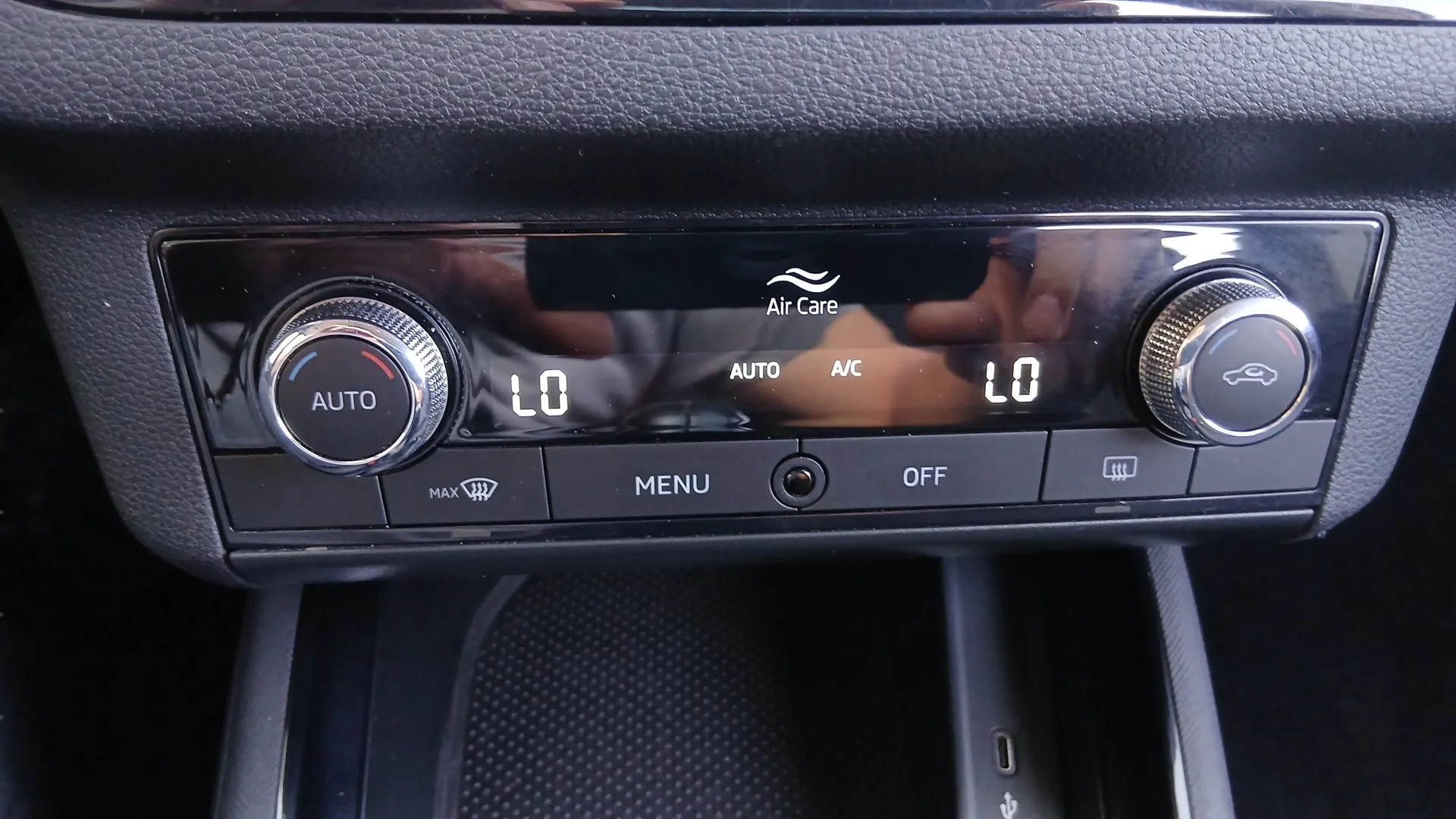 Škoda Kamiq 1.0 TSI Emotion - foto 22