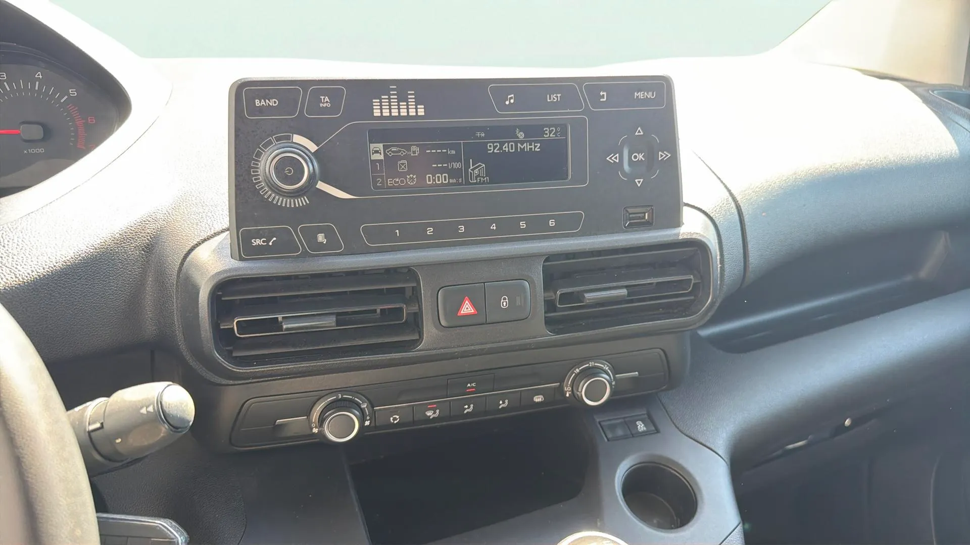 Peugeot Partner Furgón Diesel Partner 1.5BlueHDI Pro Standard 600kg 100 - foto 11