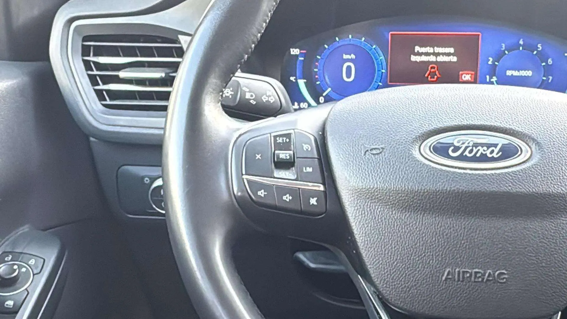 Ford Kuga Titanium 1.5T EcoBoost - foto 15