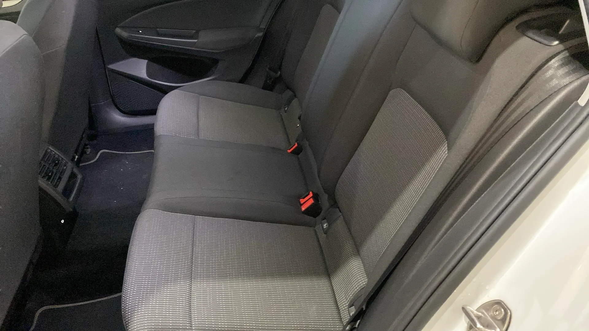 Volkswagen Golf 2.0 TDI Variant - foto 13