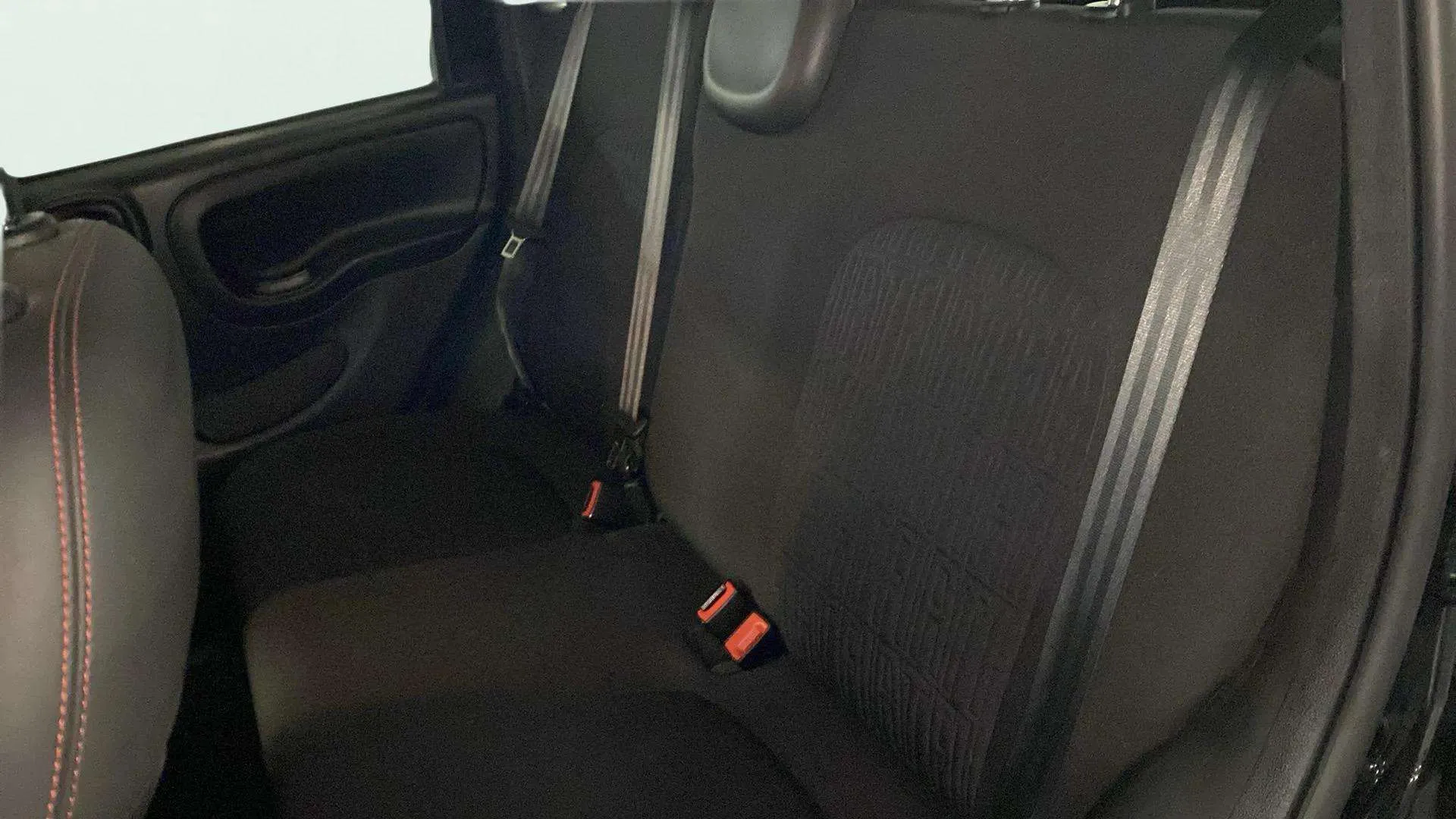 Fiat Panda Red 1.0 Hybrid - foto 21