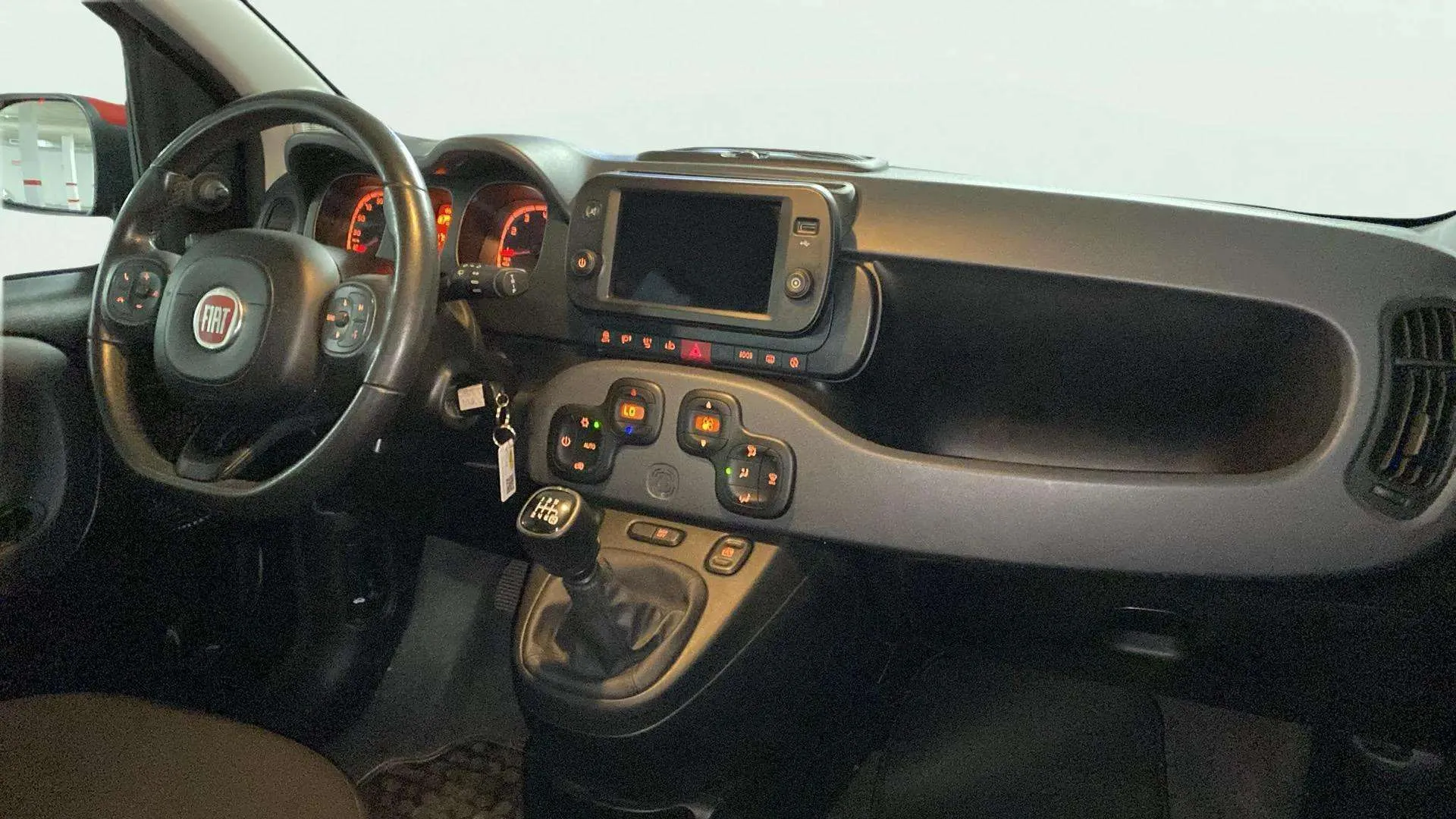 Fiat Panda Red 1.0 Hybrid - foto 18