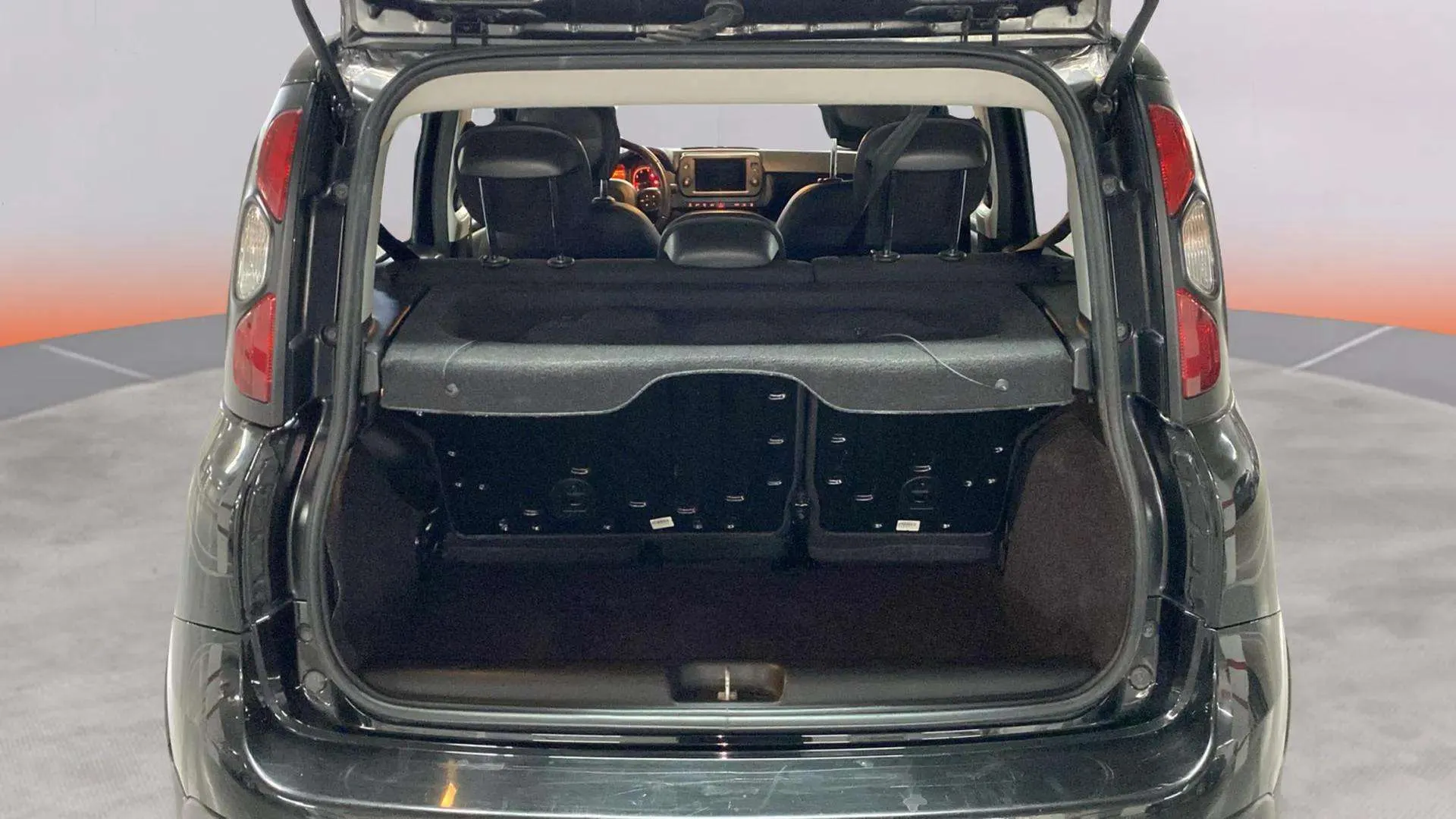 Fiat Panda Red 1.0 Hybrid - foto 24