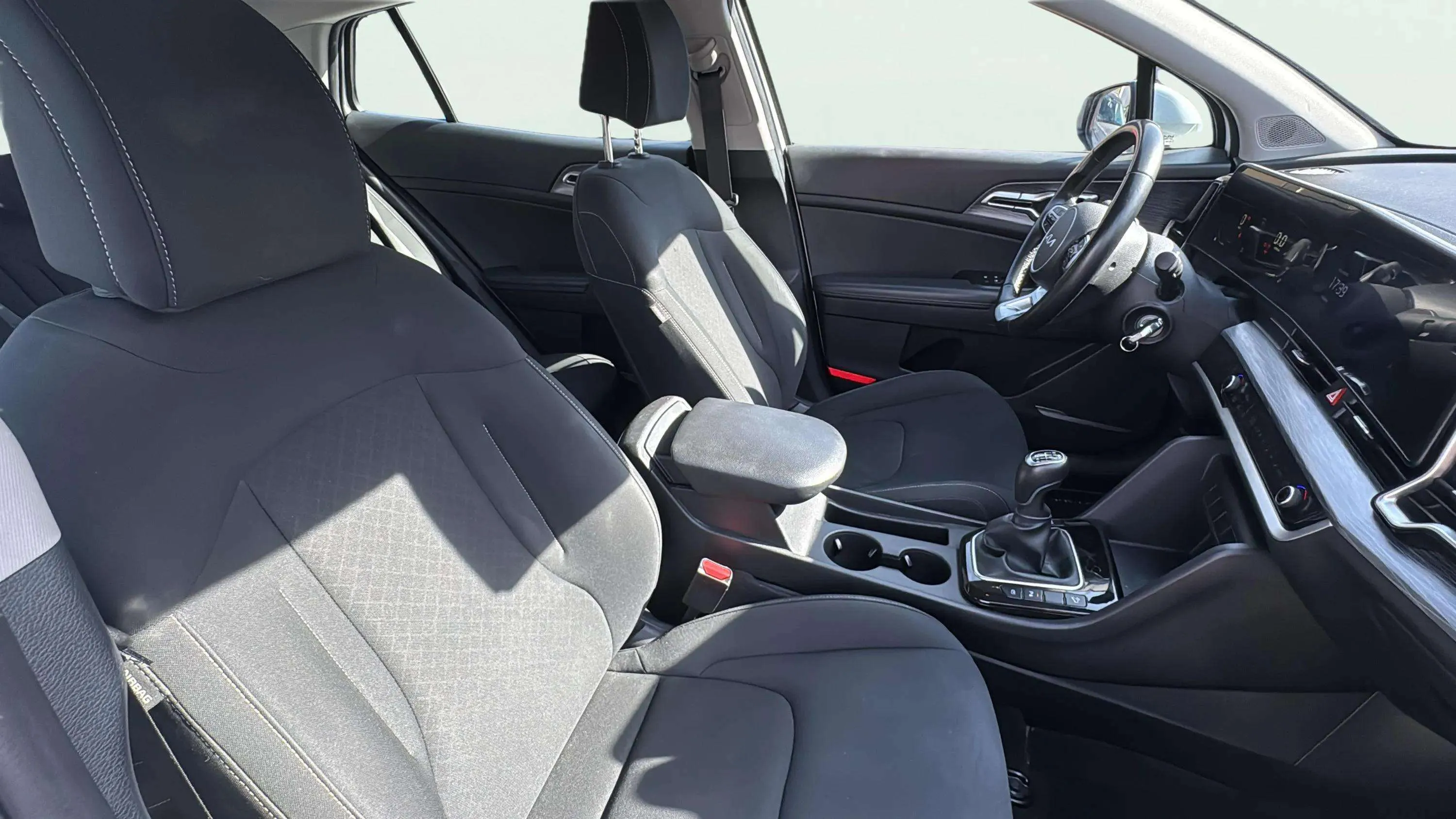 Kia Sportage 1.6 CRDi MHEV Business 4x2 - foto 20
