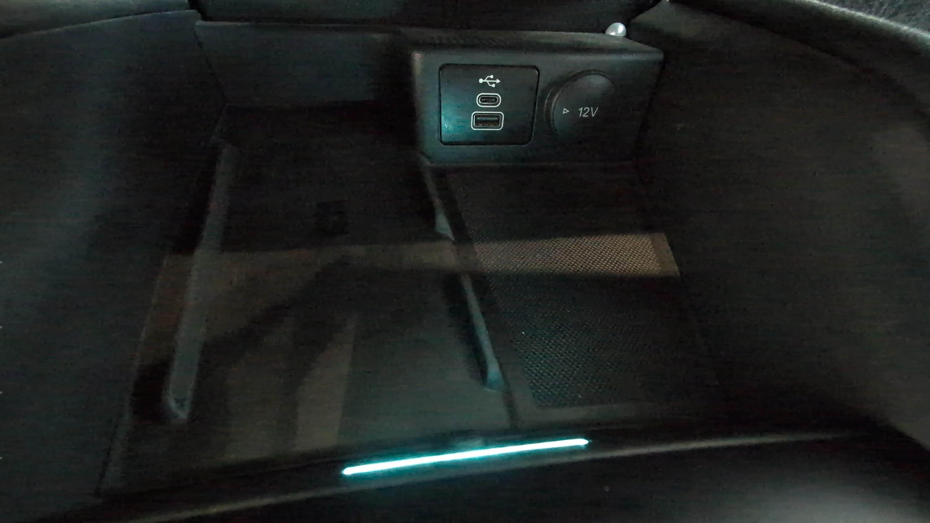 Ford Focus 1.0 EcoBoost MHEV ST-Line Design SIP - foto 20