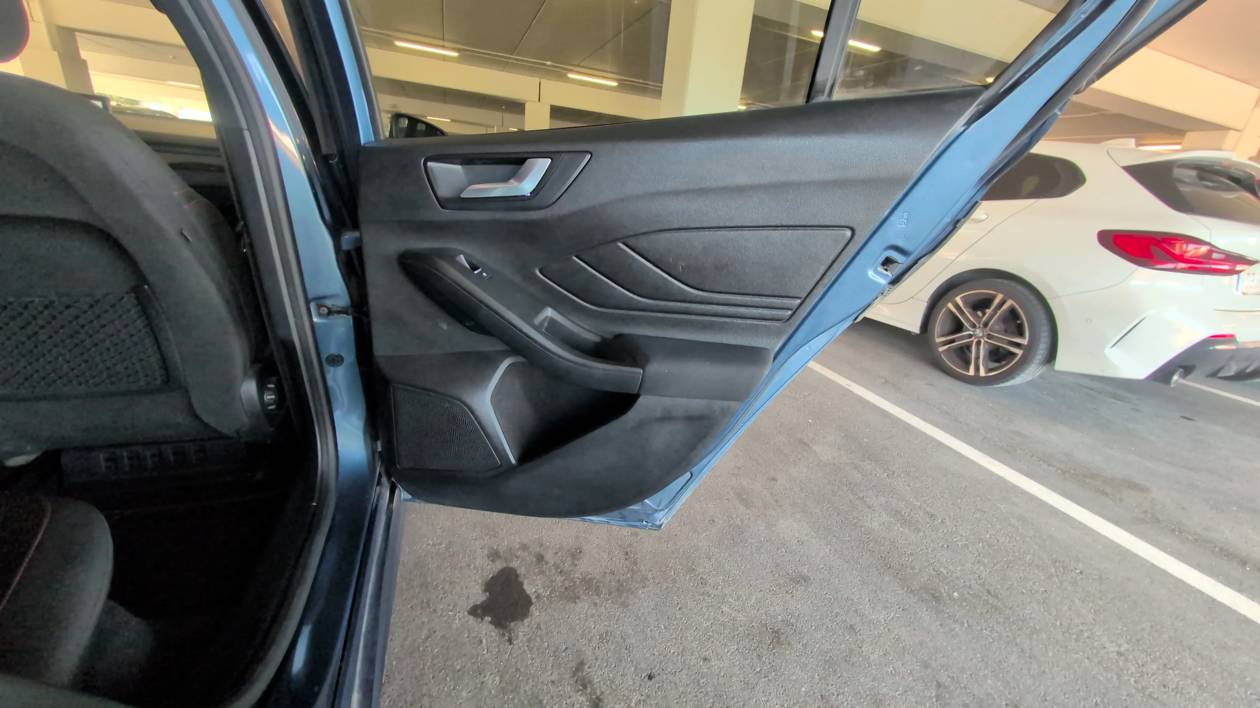Ford Focus 1.0 EcoBoost MHEV ST-Line Design SIP - foto 13