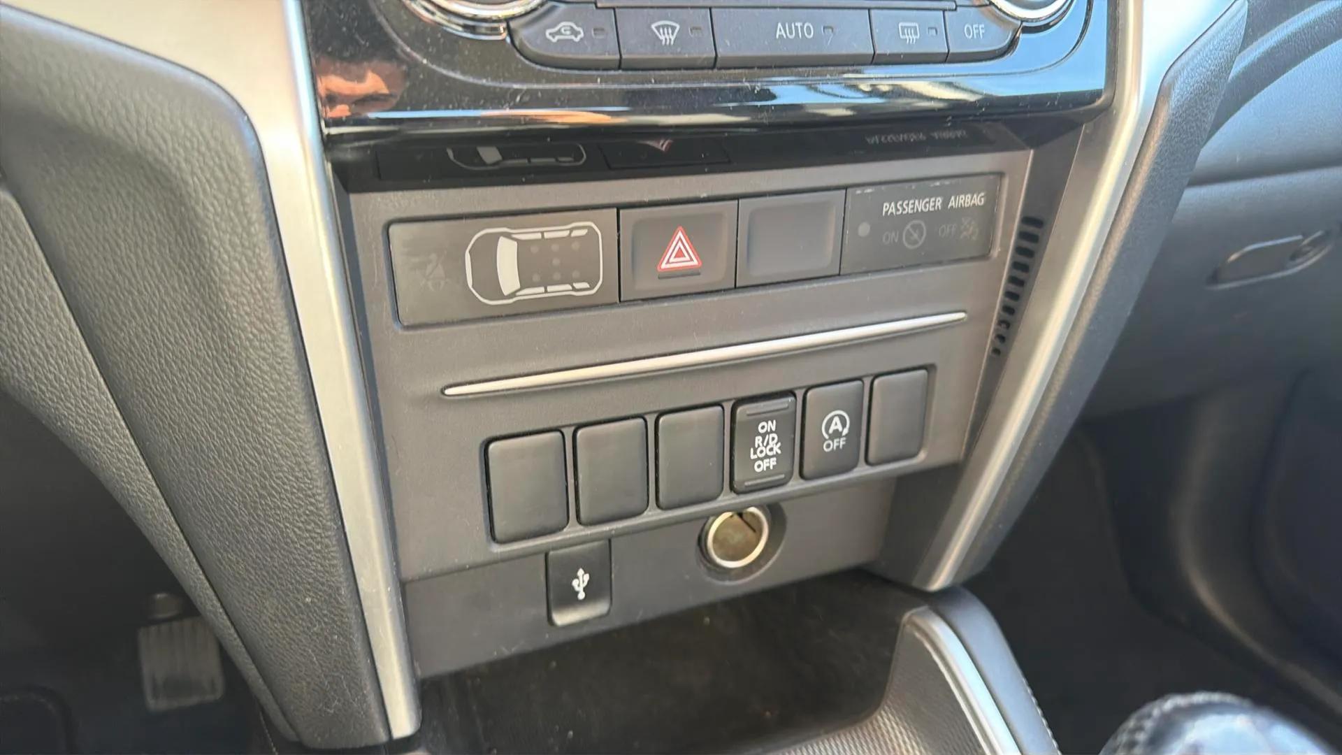 Mitsubishi L200 C/C 220 DI-D M-Pro - foto 11