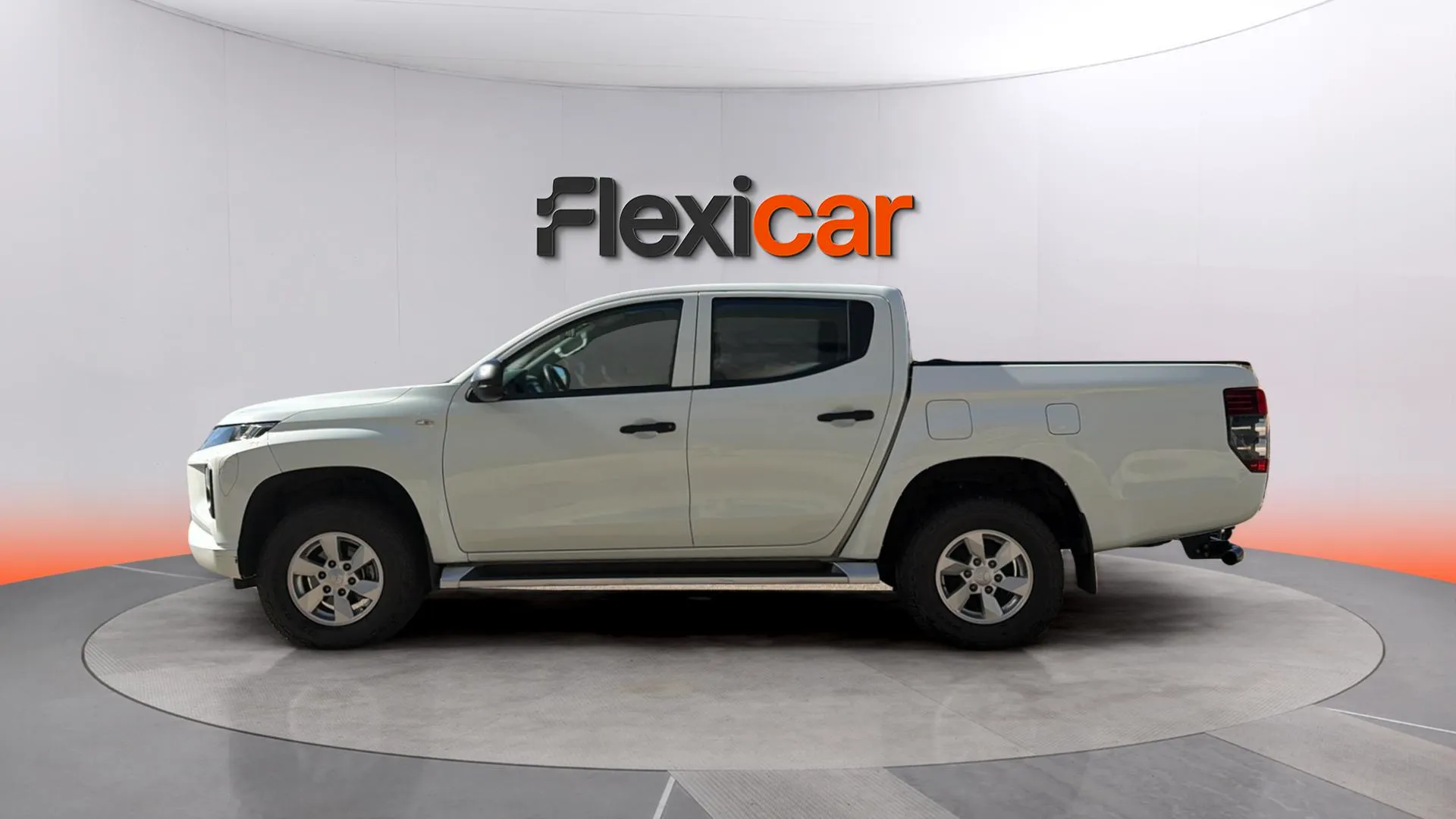 Mitsubishi L200 C/C 220 DI-D M-Pro - foto 4