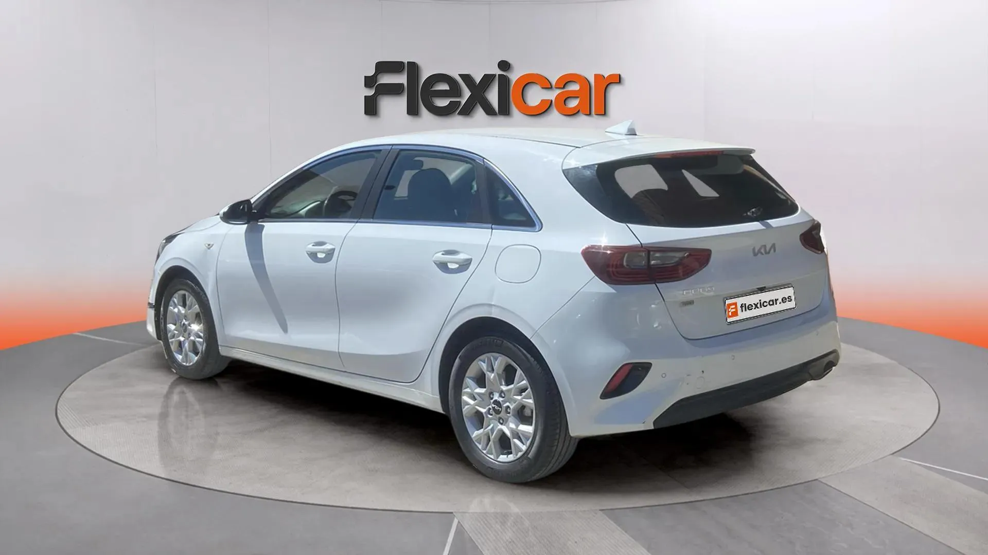 Kia Ceed 1.6 MHEV iMT Drive - foto 4