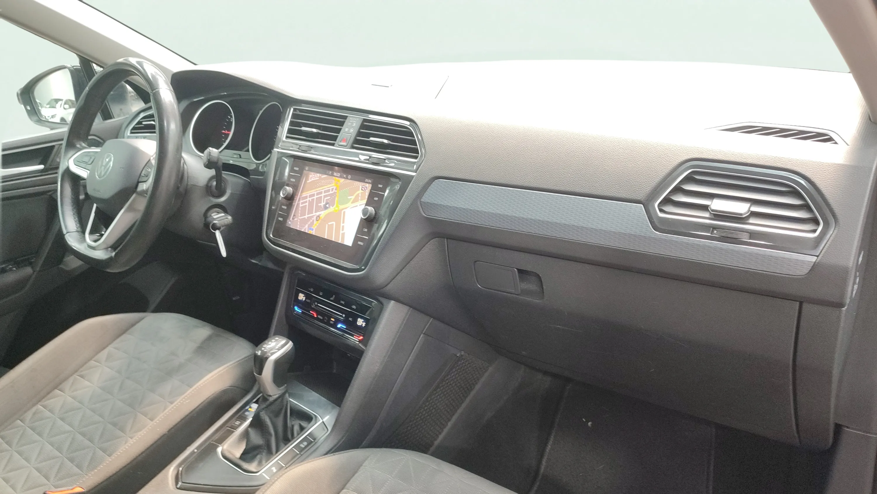 Volkswagen Tiguan Life 2.0 TDI DSG - foto 22