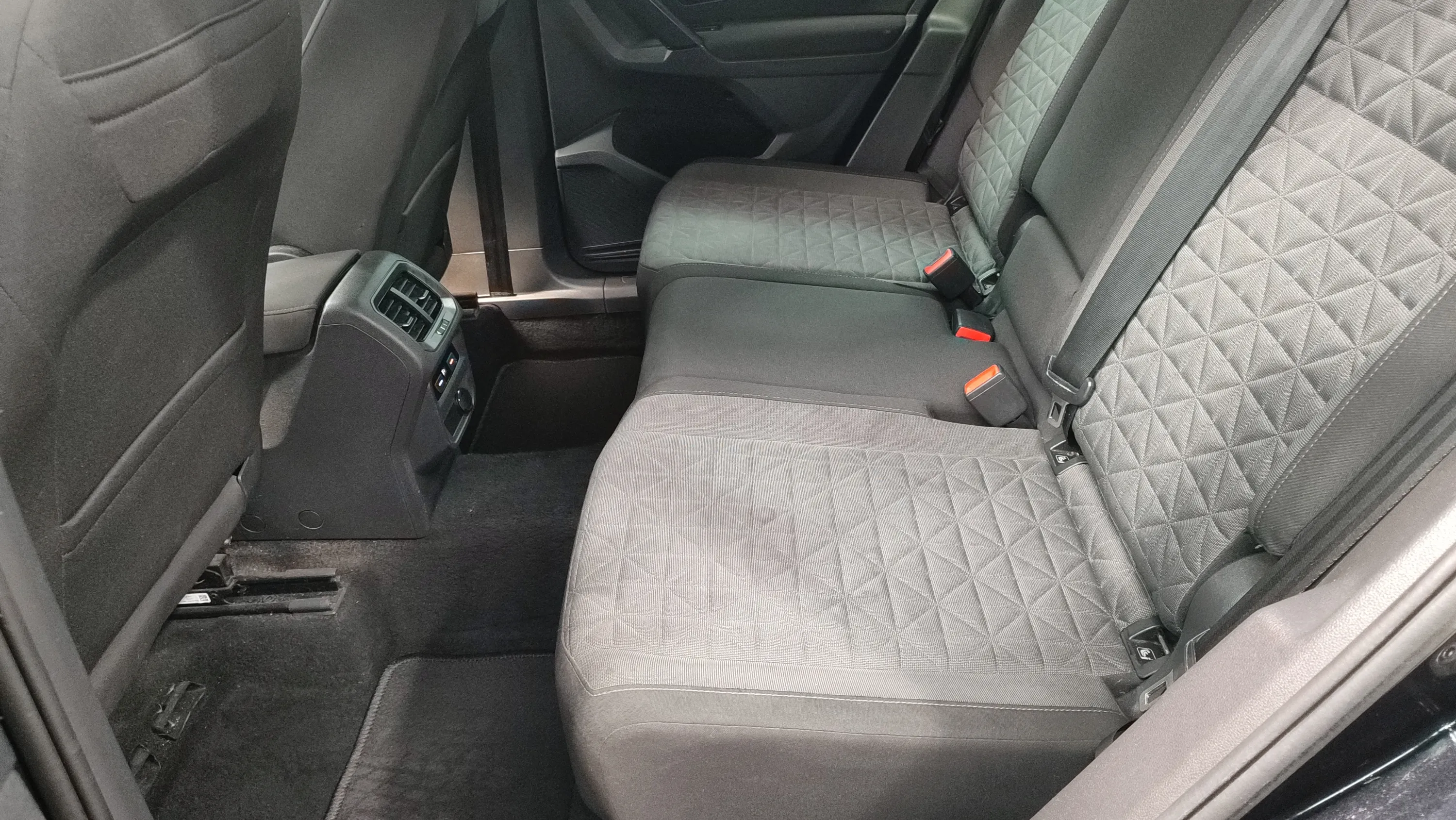 Volkswagen Tiguan Life 2.0 TDI DSG - foto 25