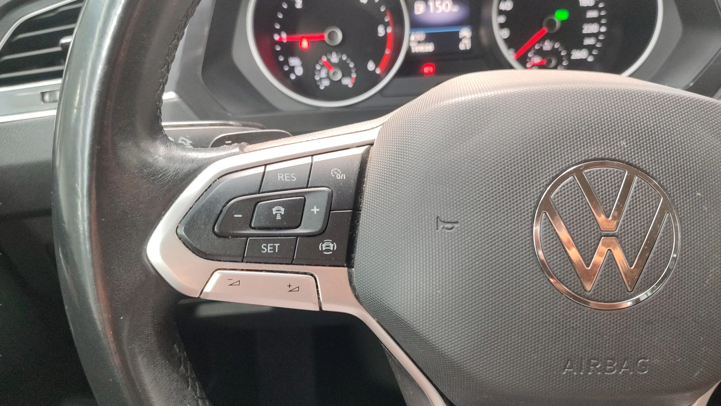 Volkswagen Tiguan Life 2.0 TDI DSG - foto 12
