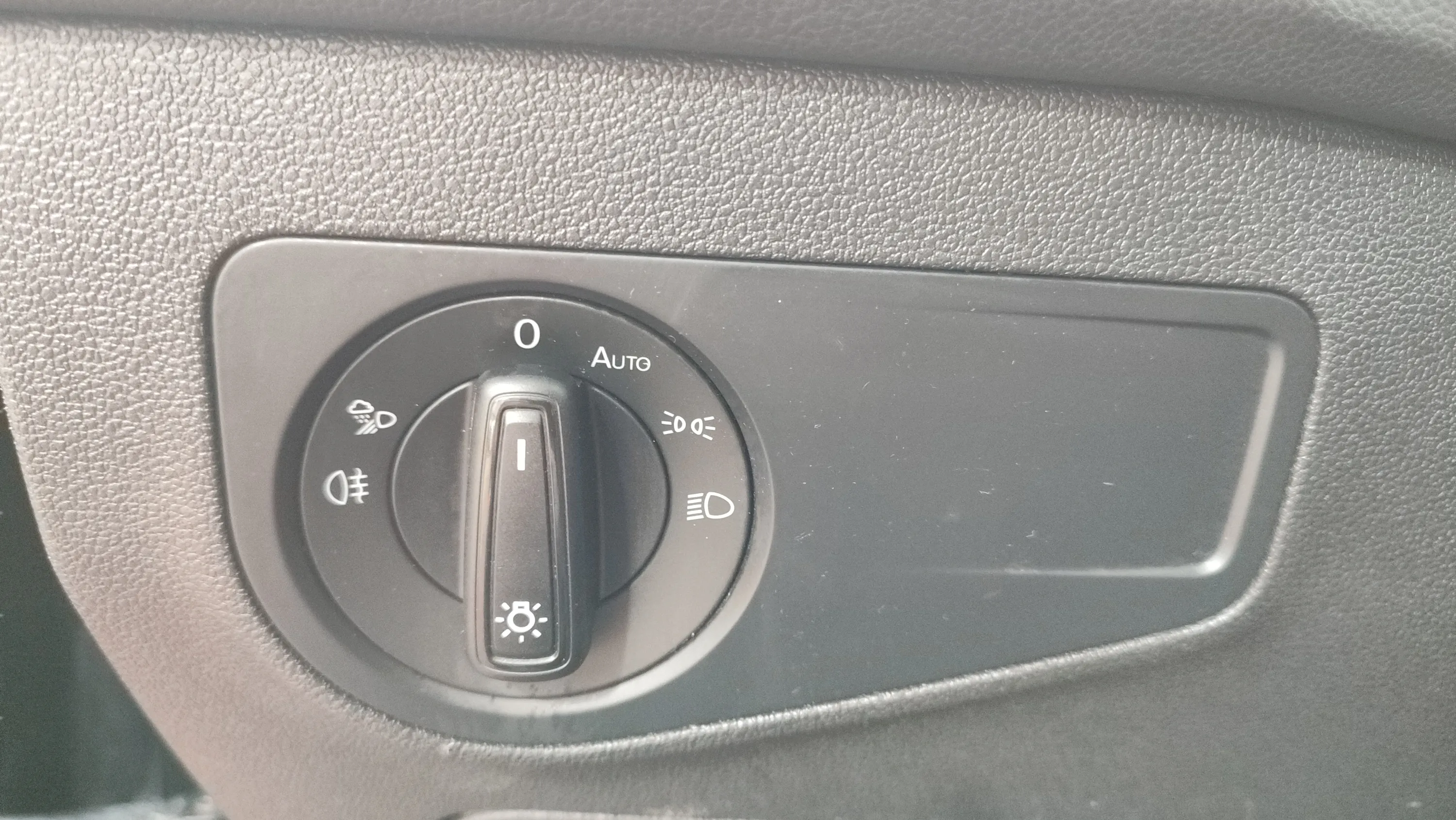 Volkswagen Tiguan Life 2.0 TDI DSG - foto 18