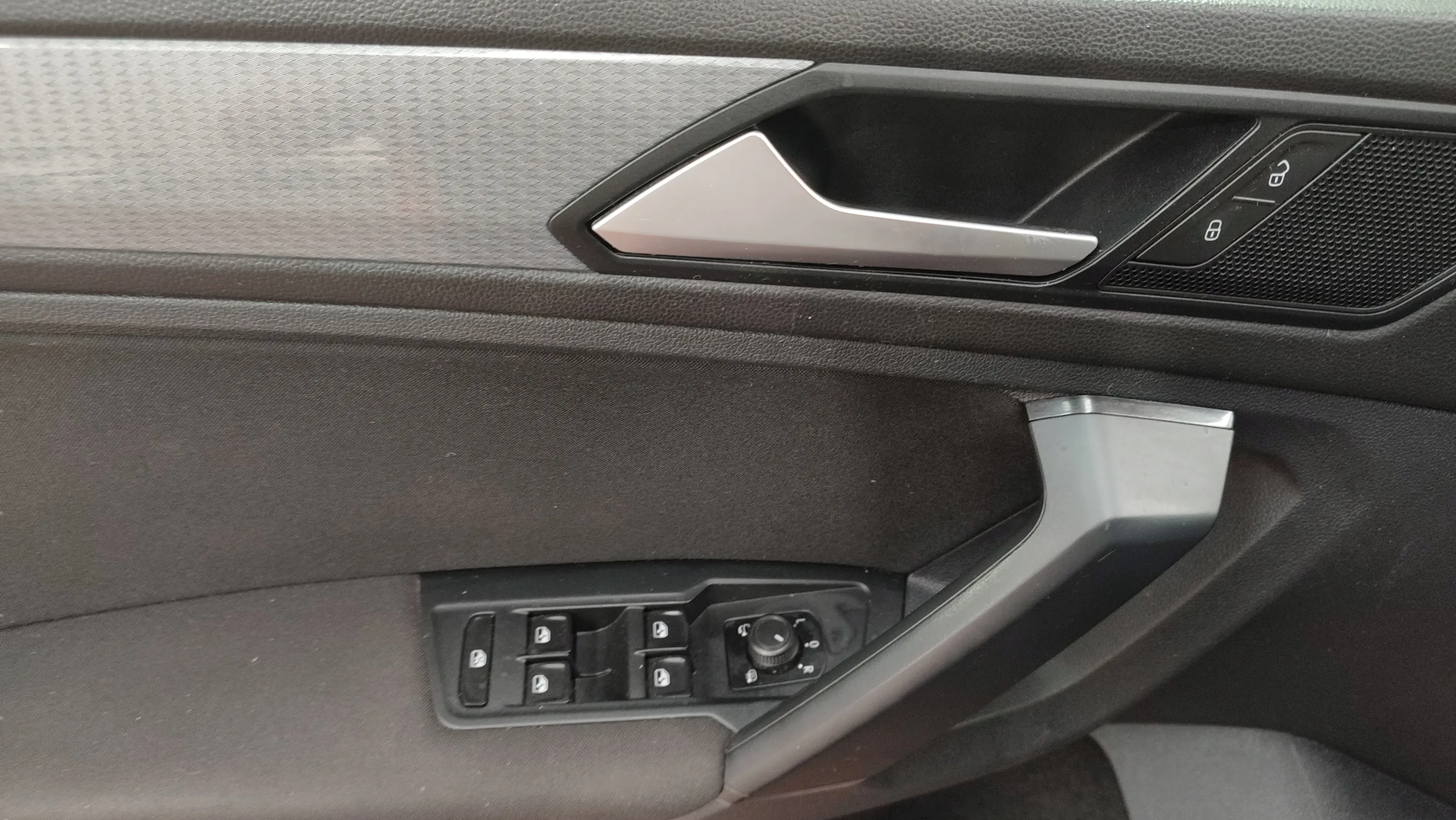 Volkswagen Tiguan Life 2.0 TDI DSG - foto 20