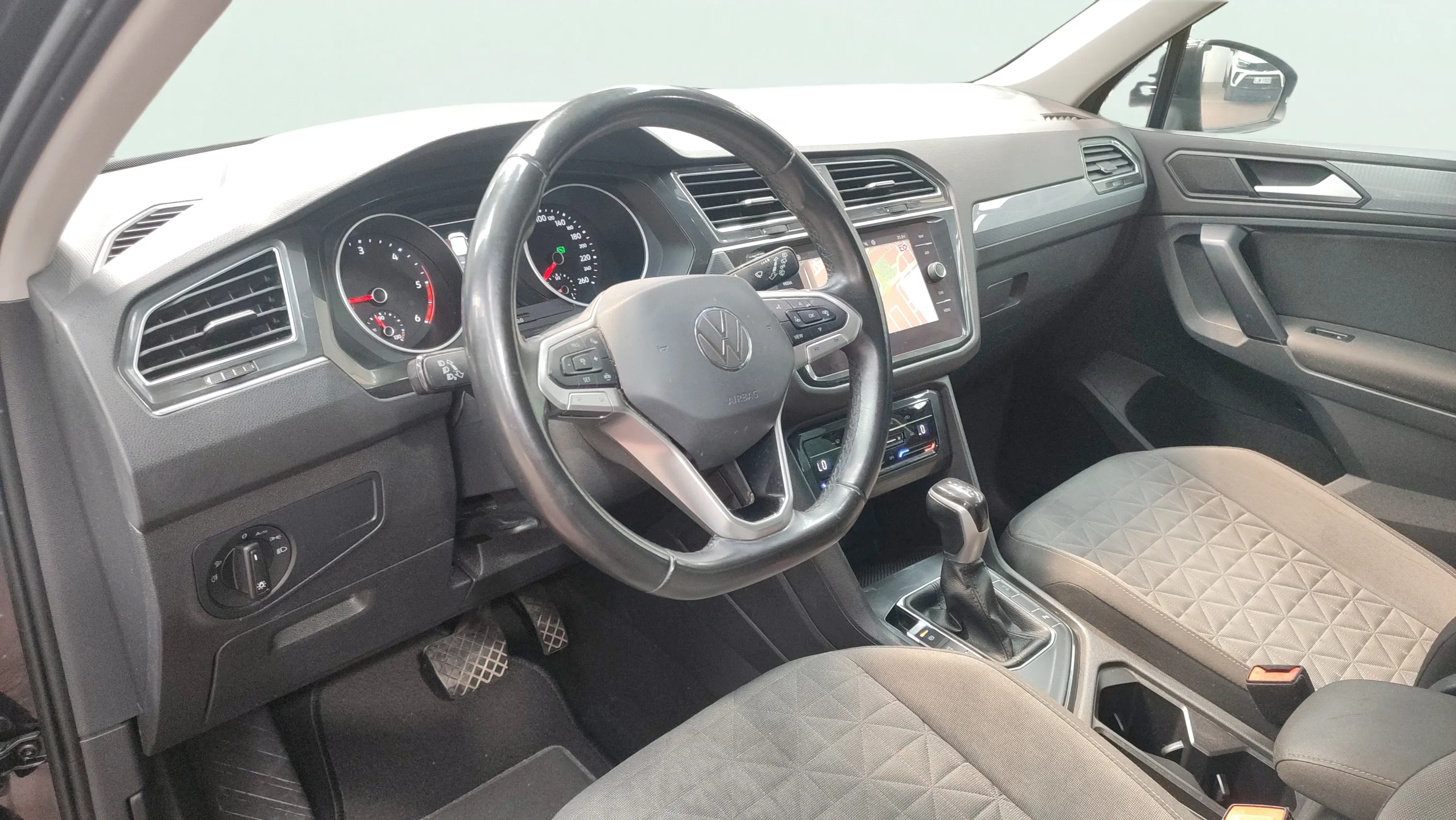 Volkswagen Tiguan Life 2.0 TDI DSG - foto 21