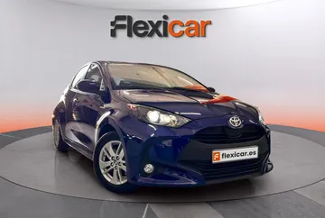 toyota yaris 15 120h active tech hibrido no enchufable automatica sabadell 1 903000000253851