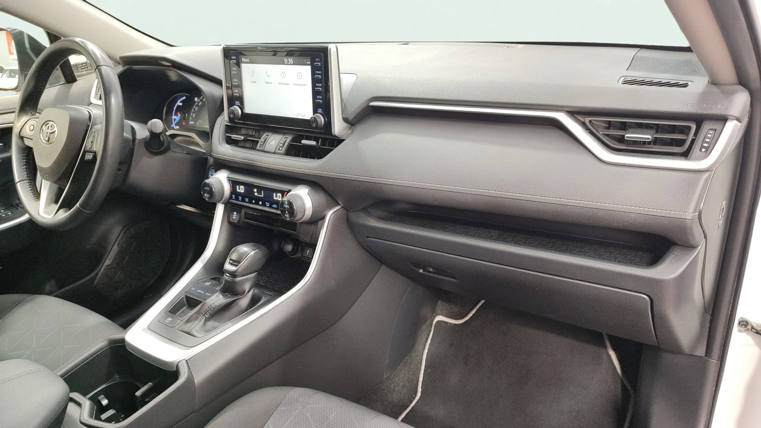 Toyota RAV4 2.5l 220H Advance - foto 23