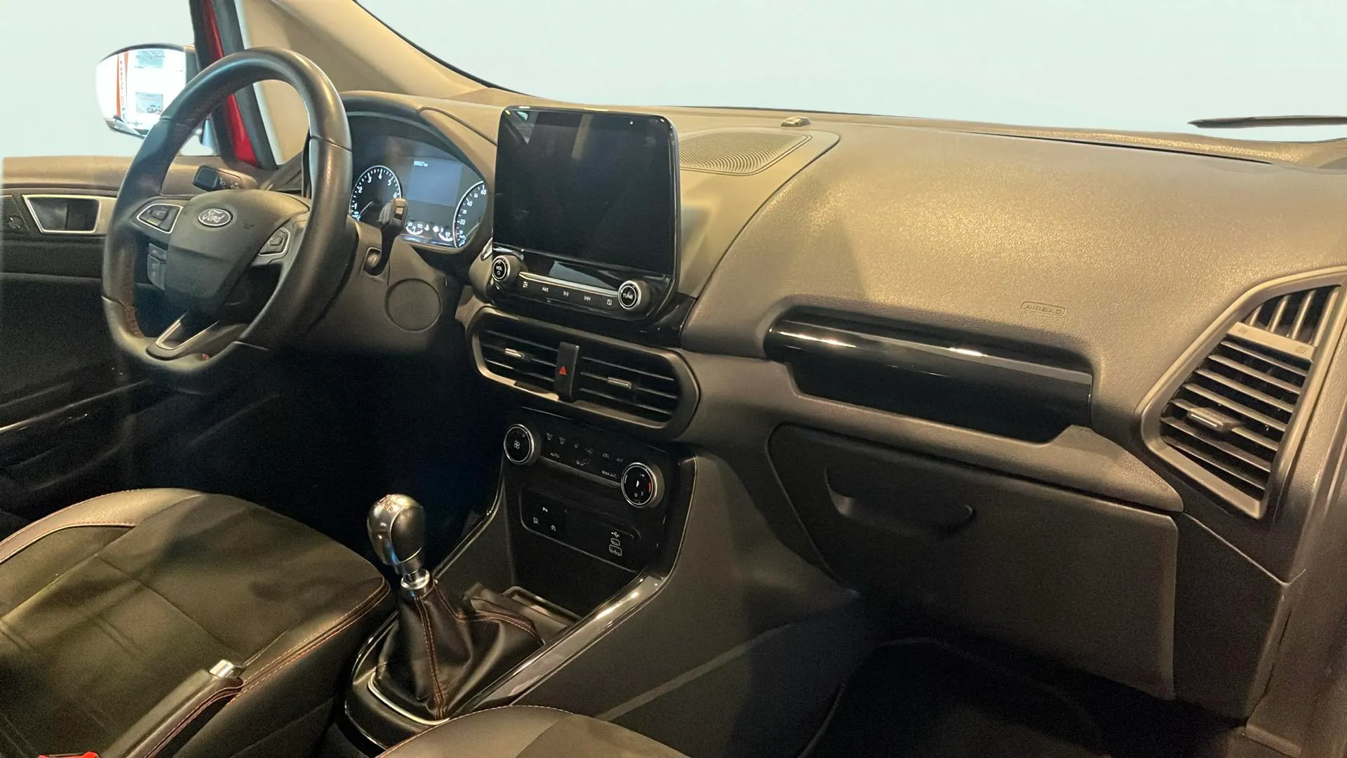 Ford EcoSport 1.0T EcoBoost ST Line - foto 18