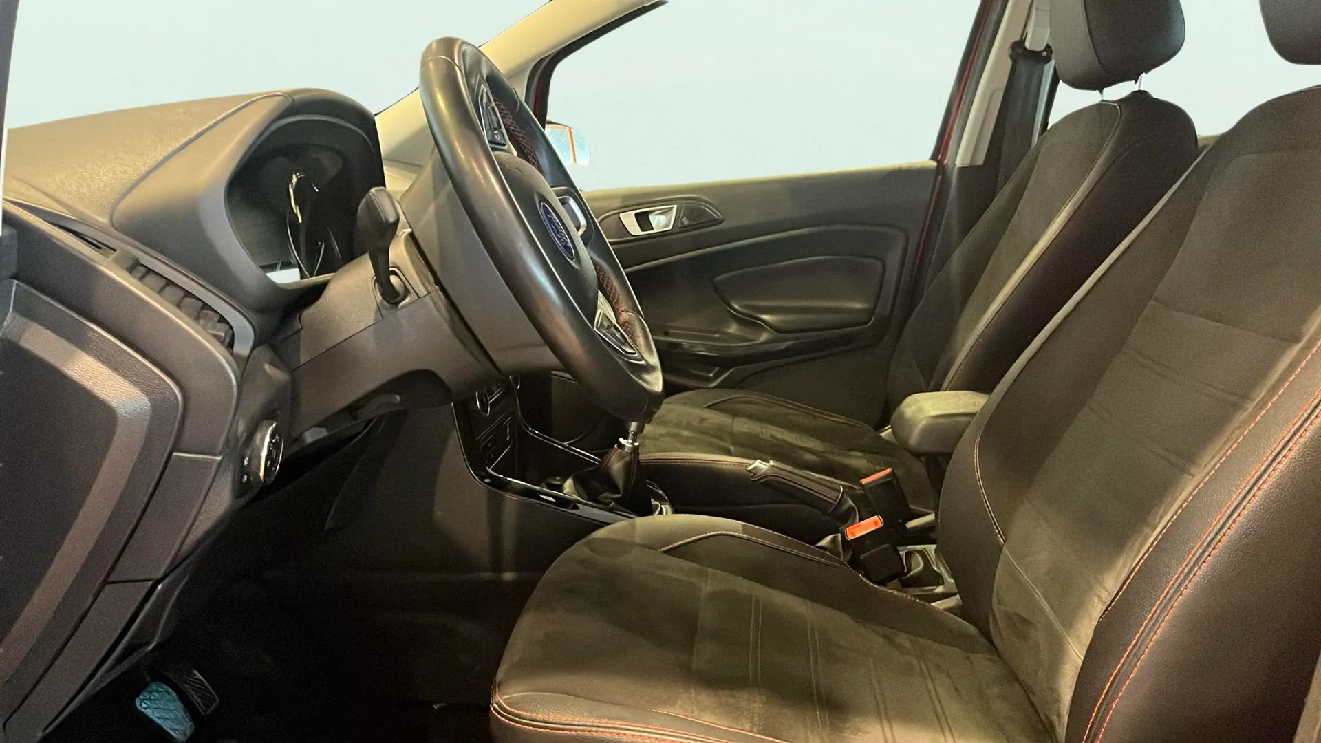 Ford EcoSport 1.0T EcoBoost ST Line - foto 10
