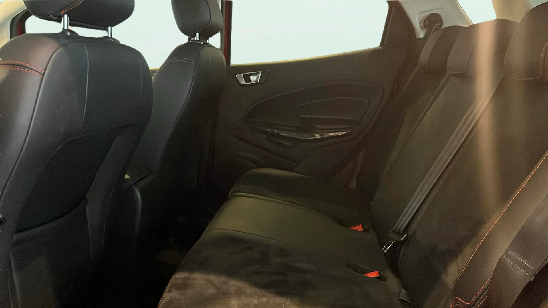 Ford EcoSport 1.0T EcoBoost ST Line - foto 22