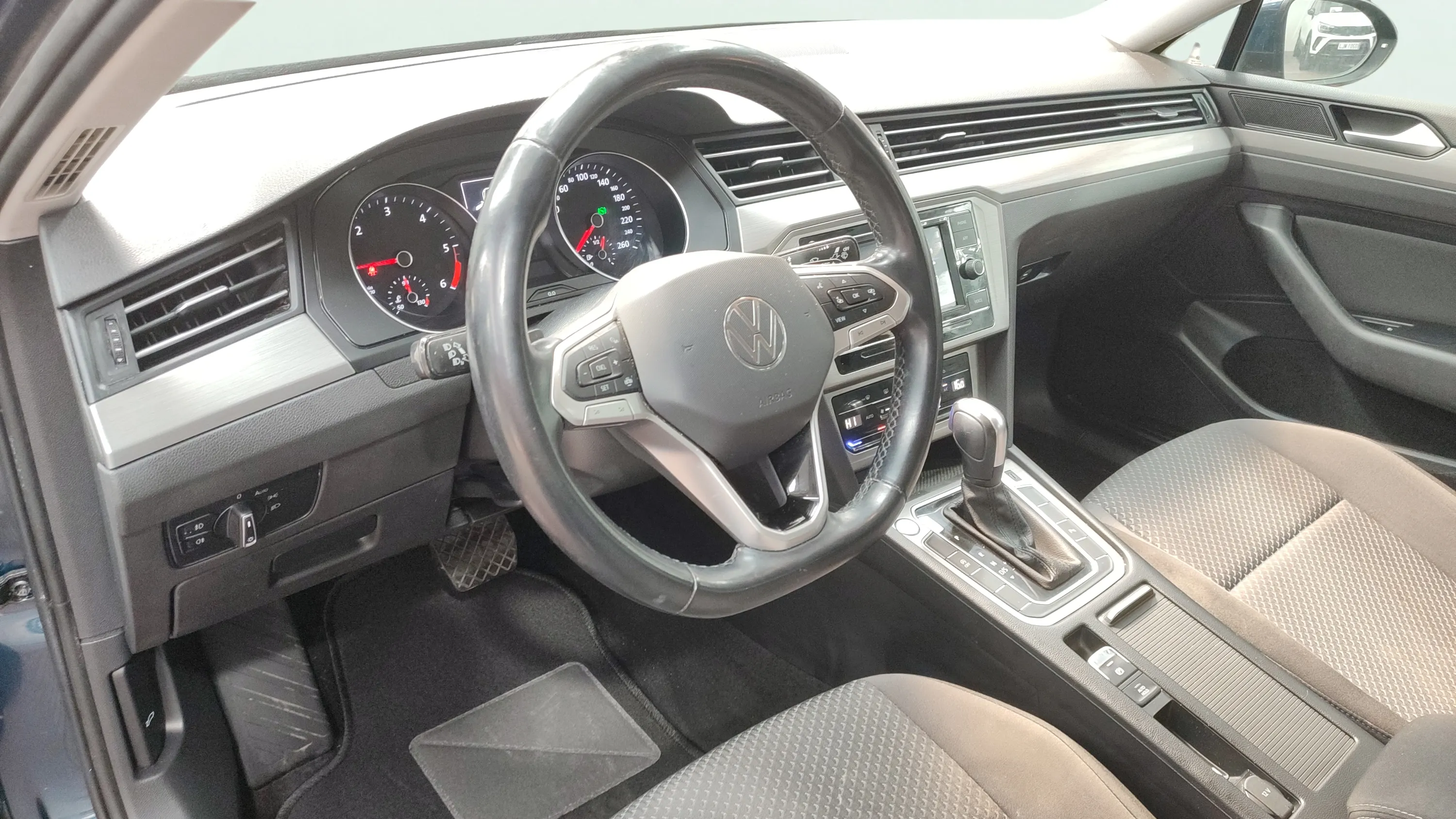 Volkswagen Passat 2.0 TDI DSG - foto 22