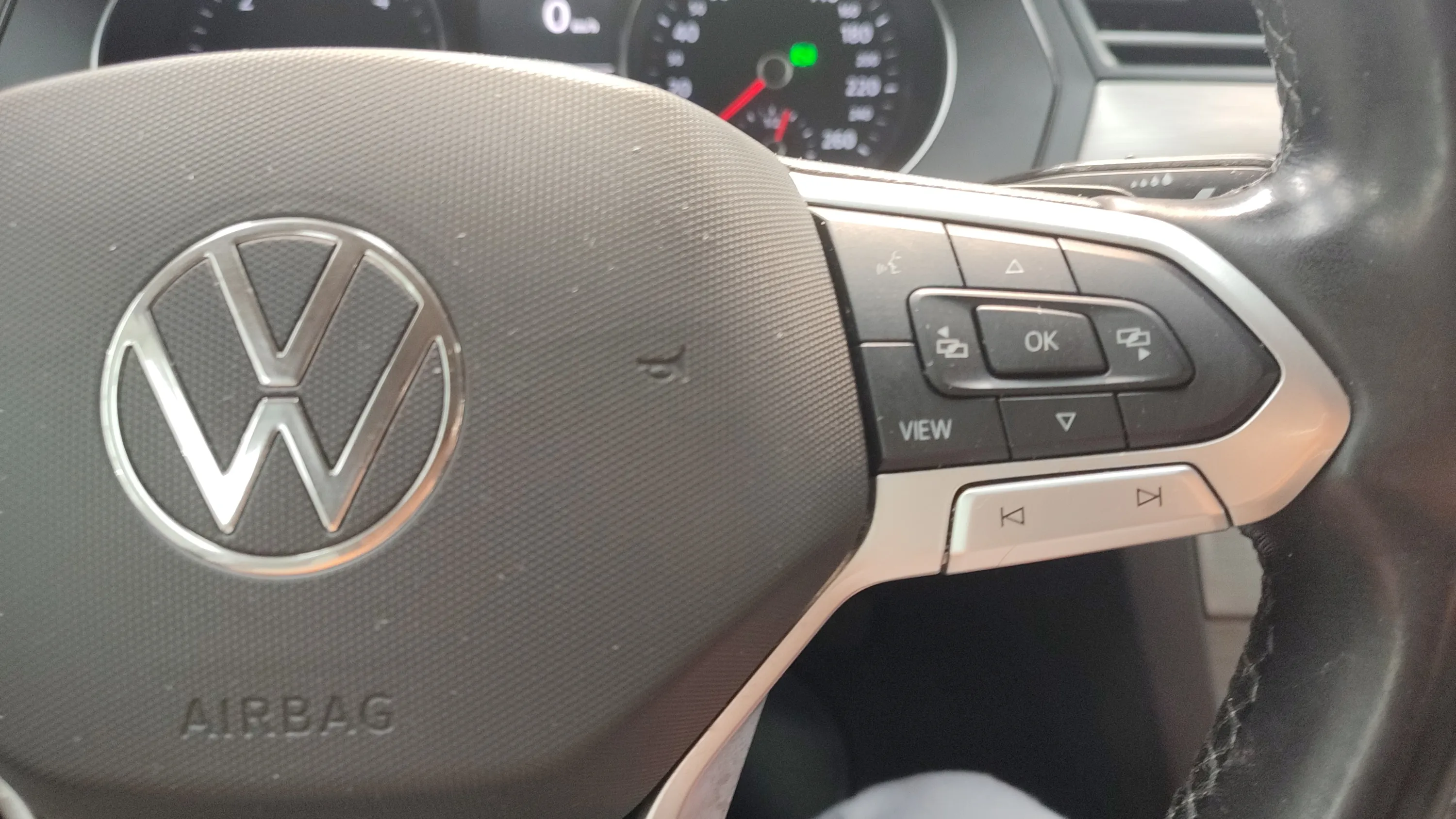 Volkswagen Passat 2.0 TDI DSG - foto 14