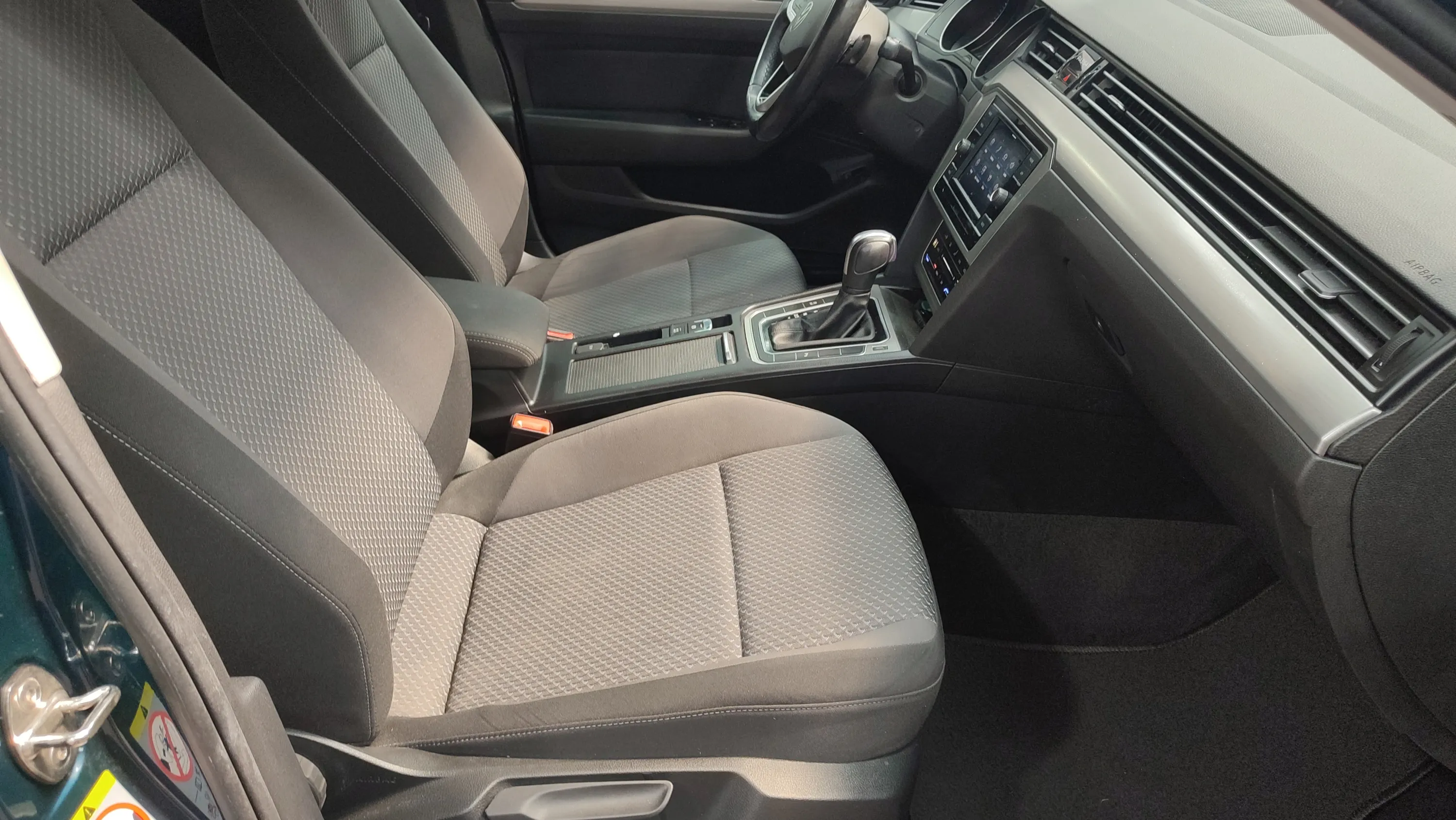 Volkswagen Passat 2.0 TDI DSG - foto 25