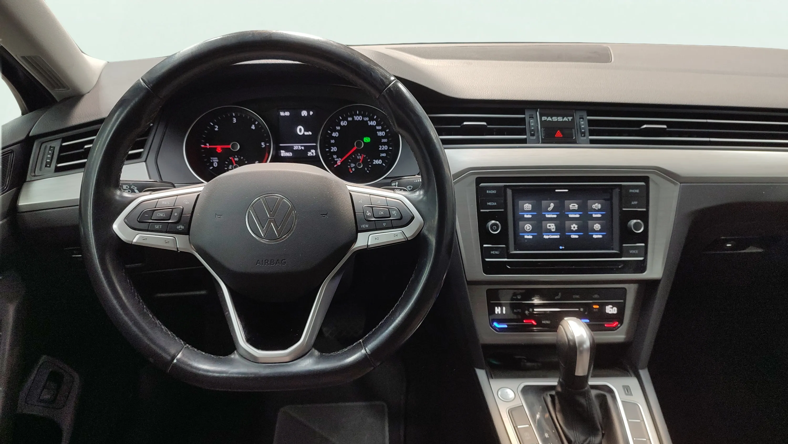 Volkswagen Passat 2.0 TDI DSG - foto 9